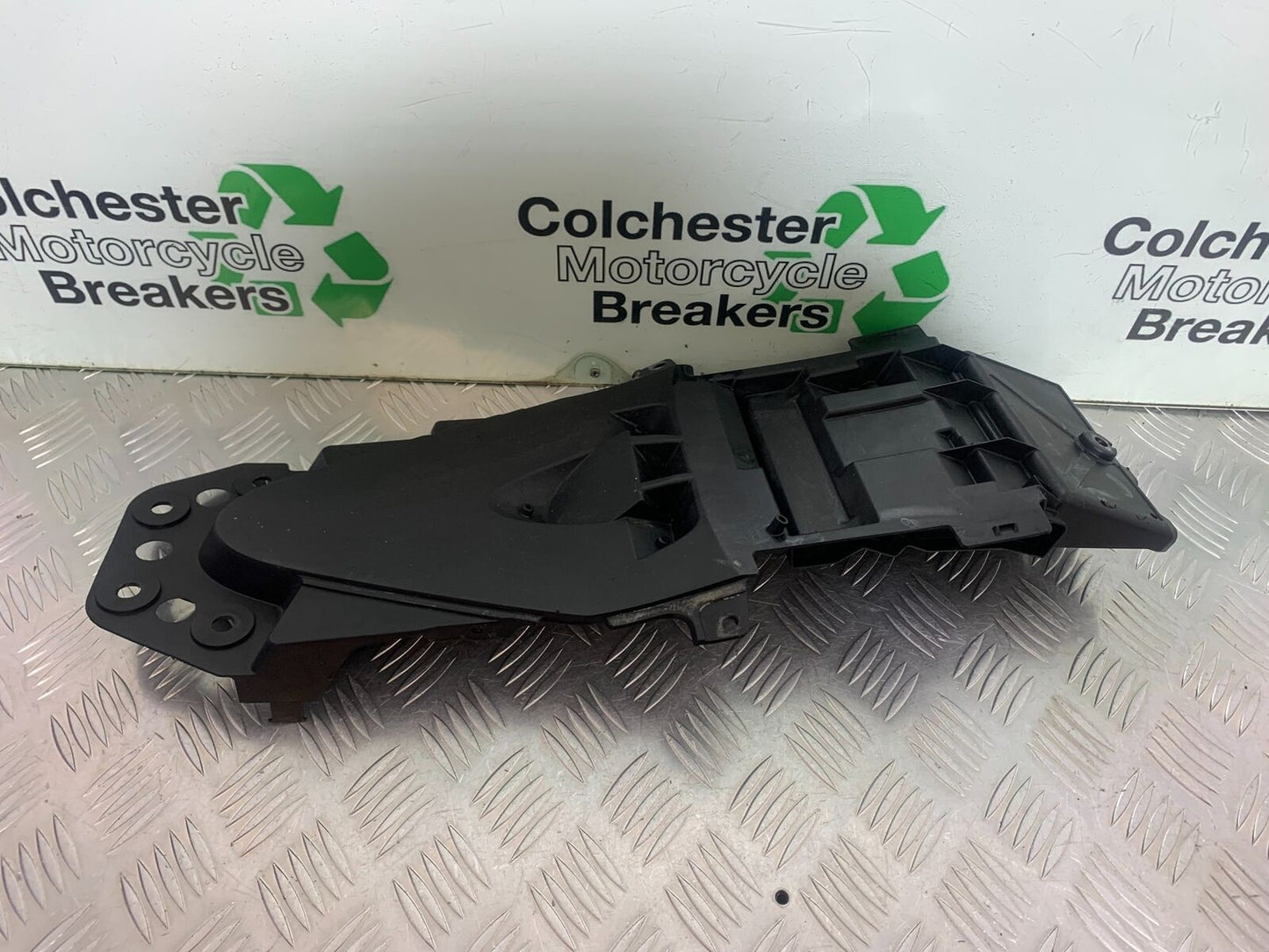 SUZUKI GSXR1000 GSXR 1000 UNDERTRAY   2009-2016 (CMB1049)