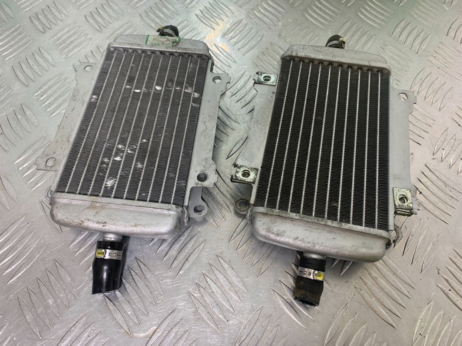 PIAGGIO VESPA GTS 300 RADIATORS YEAR 2010 (CMB1062)