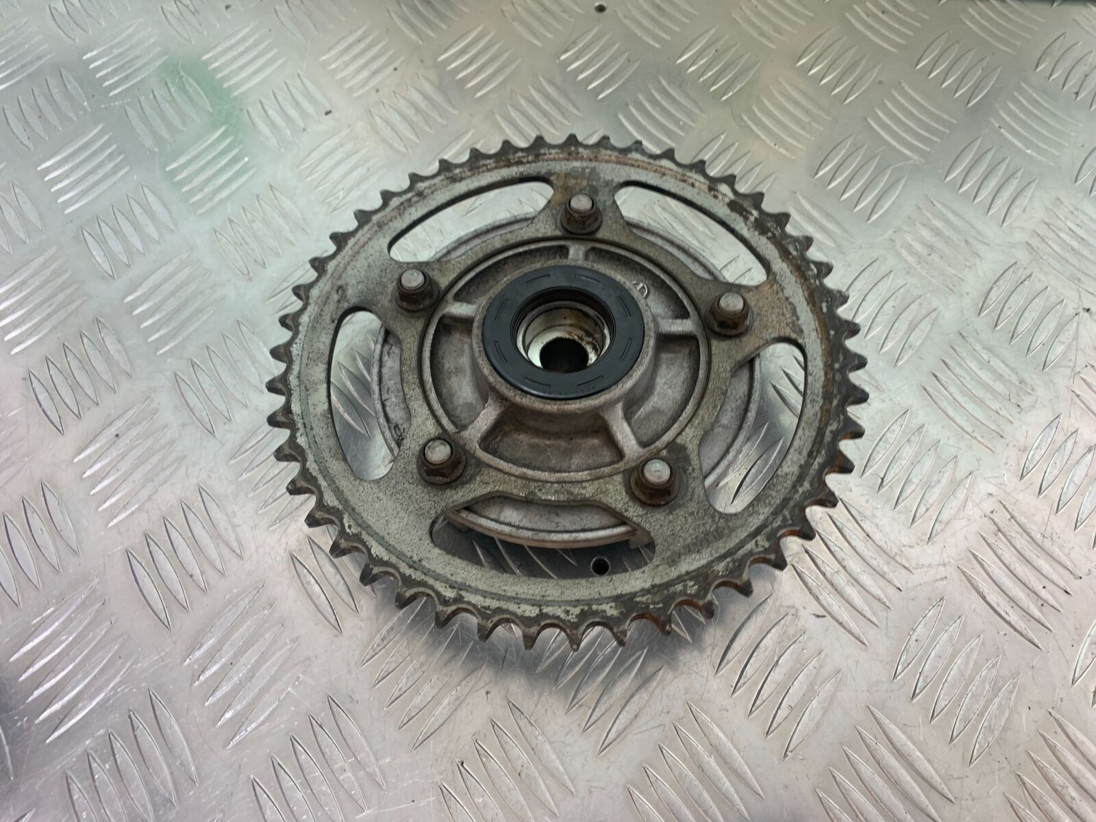 SUZUKI DL 650 V-STROM REAR SPROCKET CARRIER YEAR 2016 (STOCK 996)