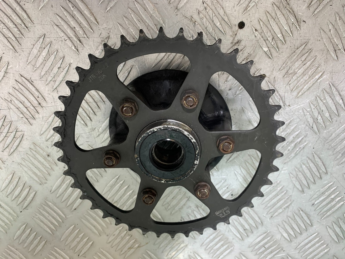KTM DUKE 125 SPROCKET CARRIER  YEAR 2012-2016 (CMB1317)