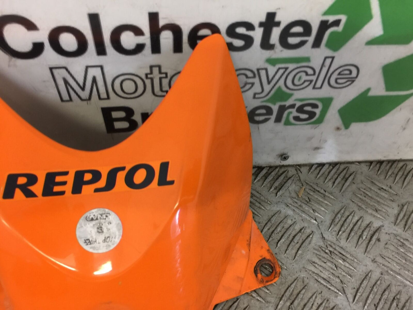 HONDA CBR125 CBR 125 PETROL TANK COVER   YEAR 2011-2017 (STOCK 334)