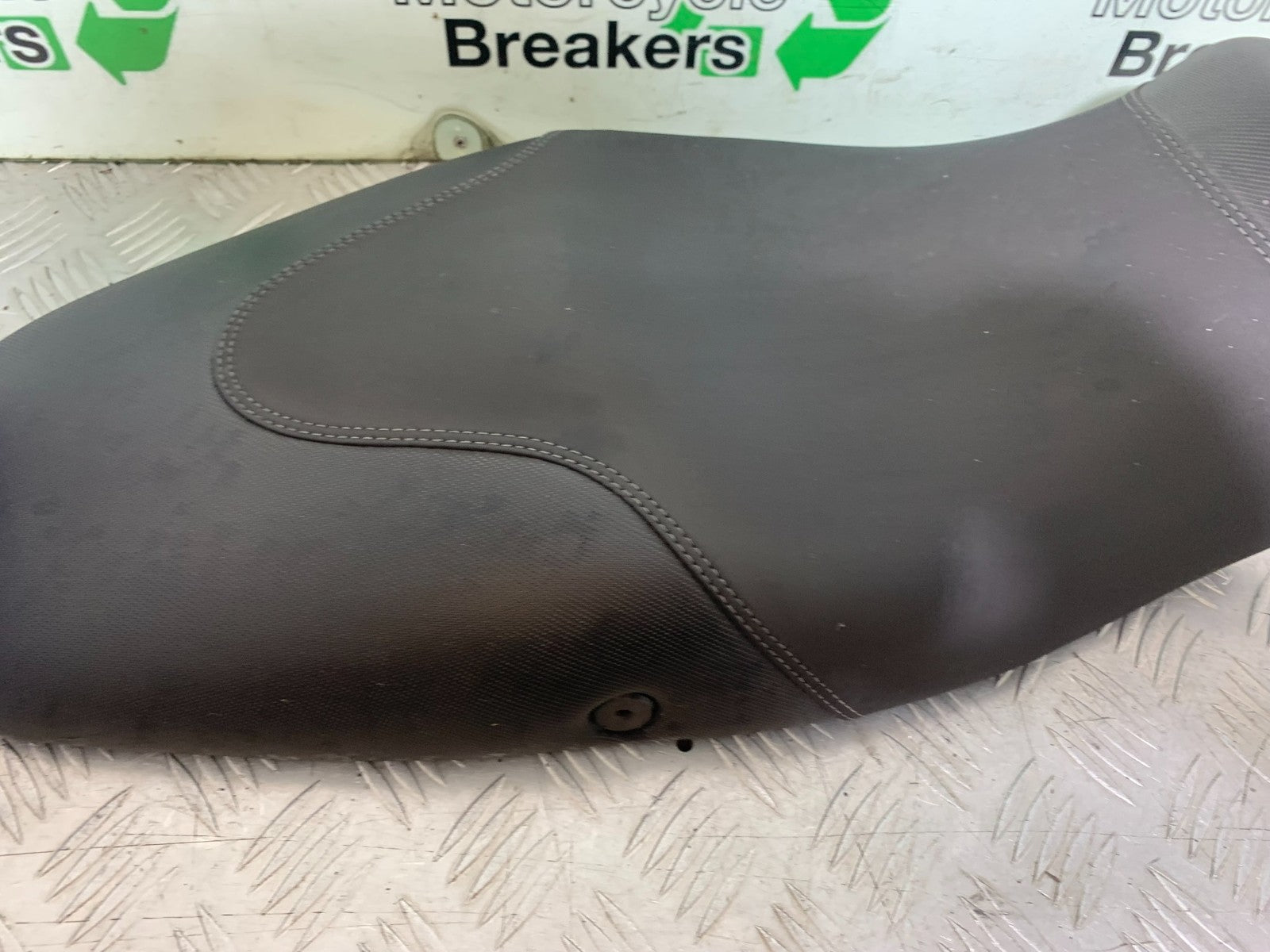 TRIUMPH SPEED TRIPLE R 1050 SEAT  2009 (CMB1183)