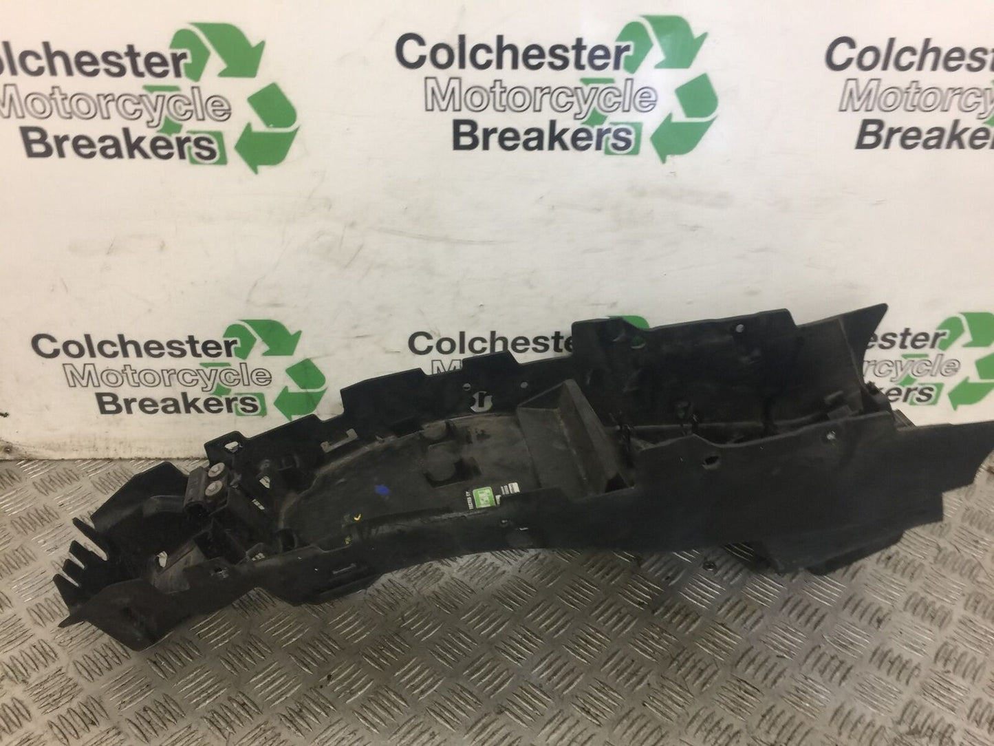 TRIUMPH TIGER 800 UNDERTRAY  YEAR 2013 (STOCK 643)