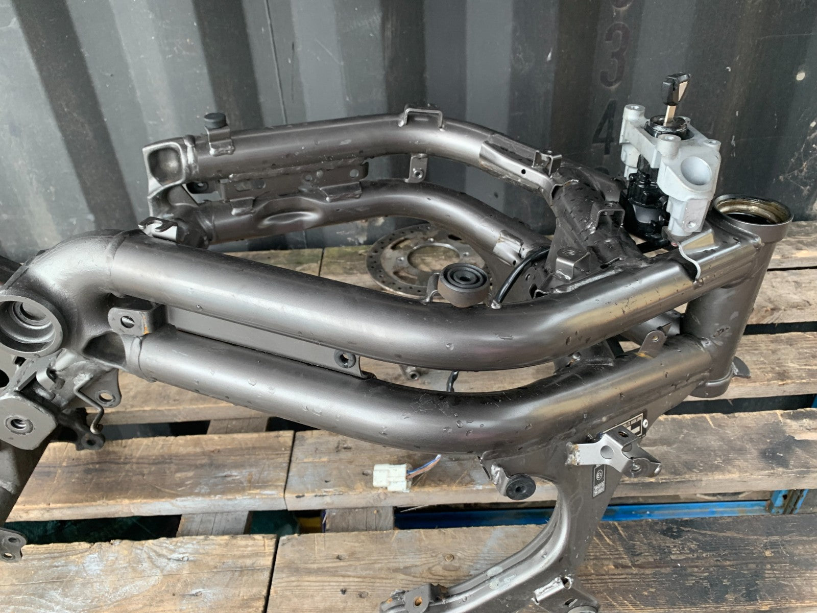KAWASAKI ER6 N FRAME REG LOG BOOK ( CAT C) YEAR 2012-2017 (CMB1324)