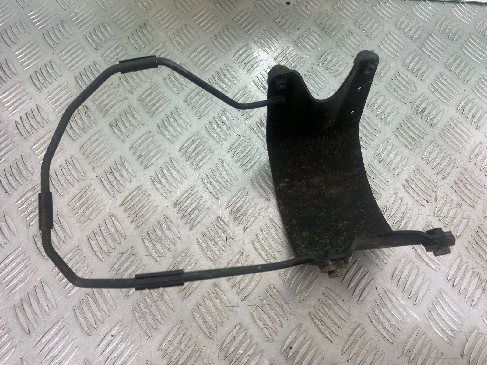 HONDA VTX1300 S-6 FRONT MUDGUARD BRACKET  YEAR 2004-09 (CMB1159)