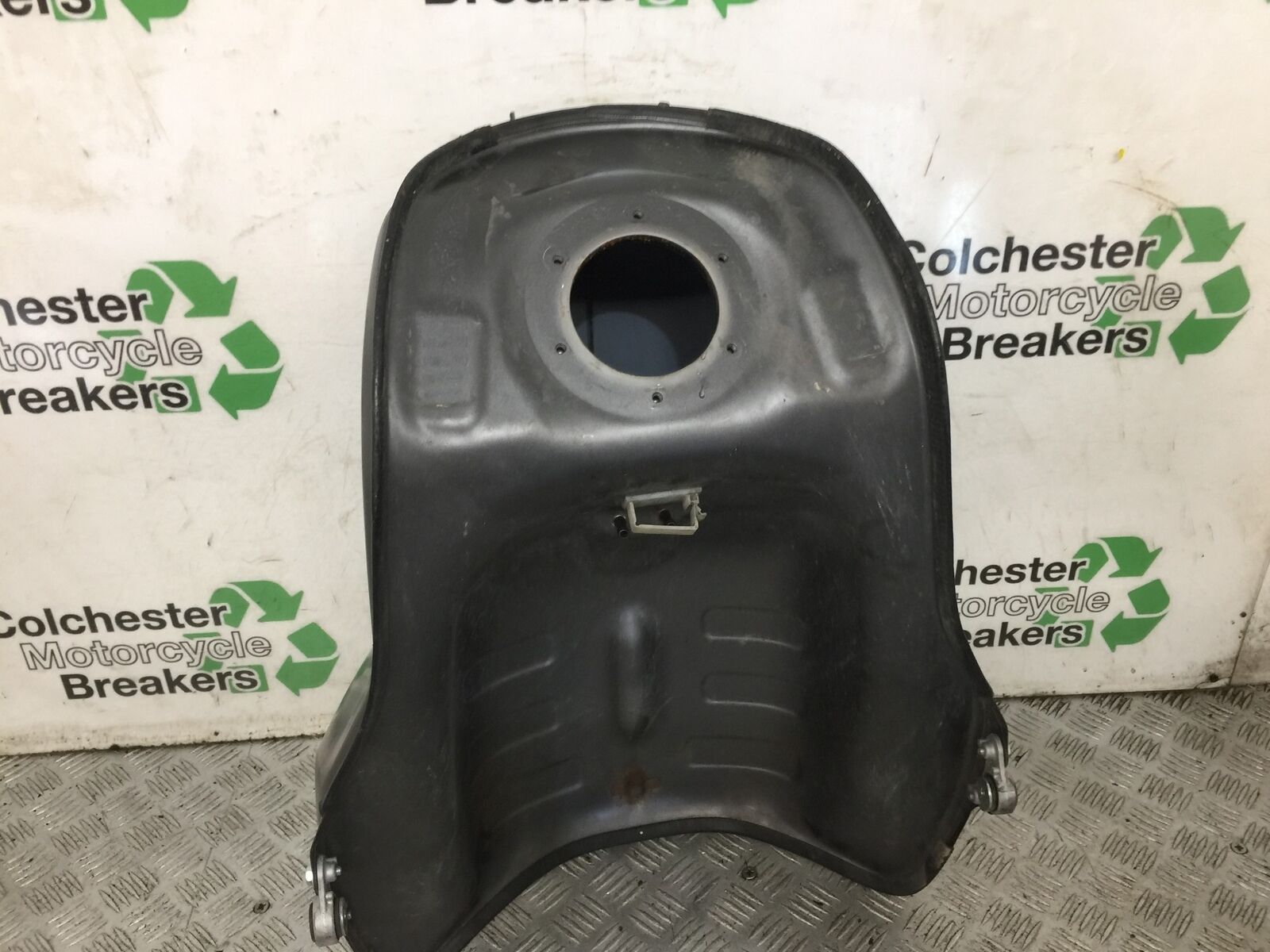 YAMAHA XT1200 Z SUPER TENERE PETROL TANK YEAR 2010-2021 (STOCK 894)