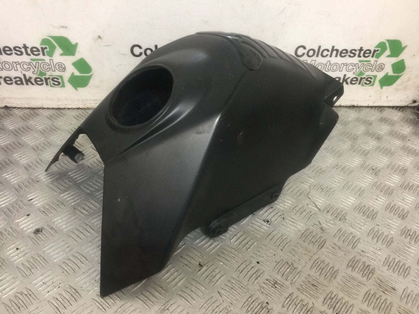 KTM RC125 RC 125 PETROL TANK COVER  YEAR  2014 2017 (STOCK 838)