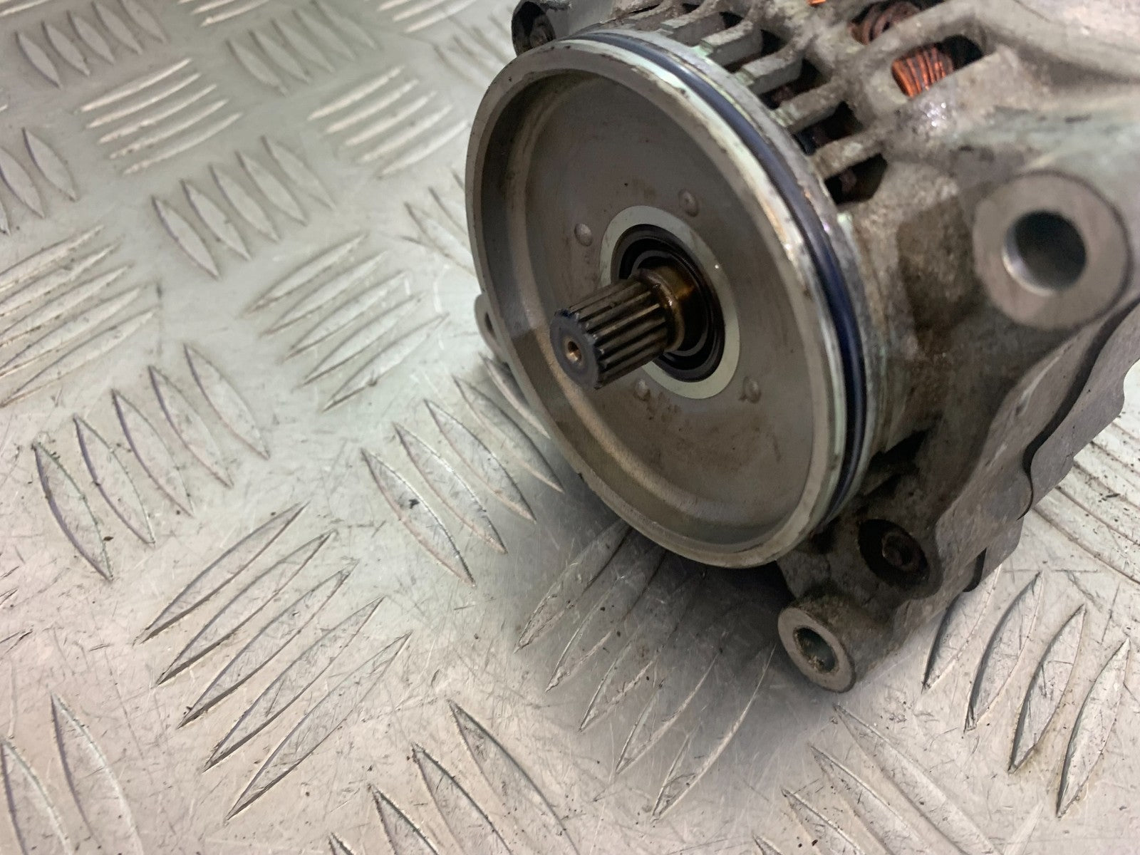 YAMAHA XJR1300 XJR 1300 ALTERNATOR  YEAR  1999-2003 (CMB1119)