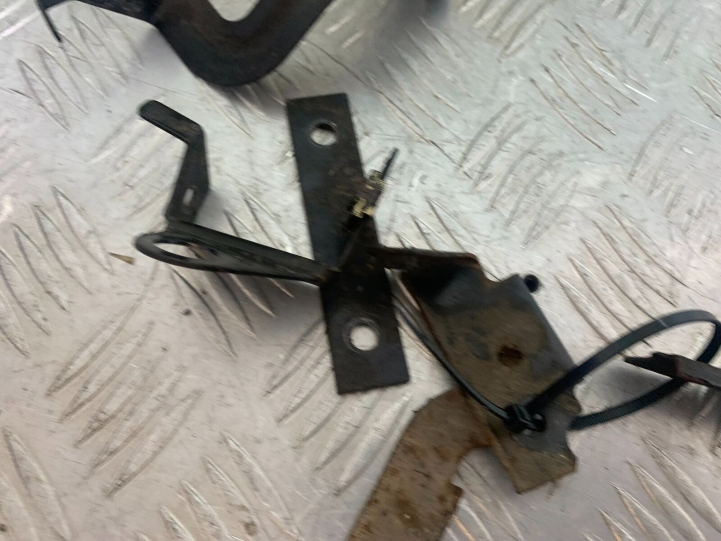 TRIUMPH 955i SPRINT ST BRACKETS   YEAR 1999-2004 (CMB1124)