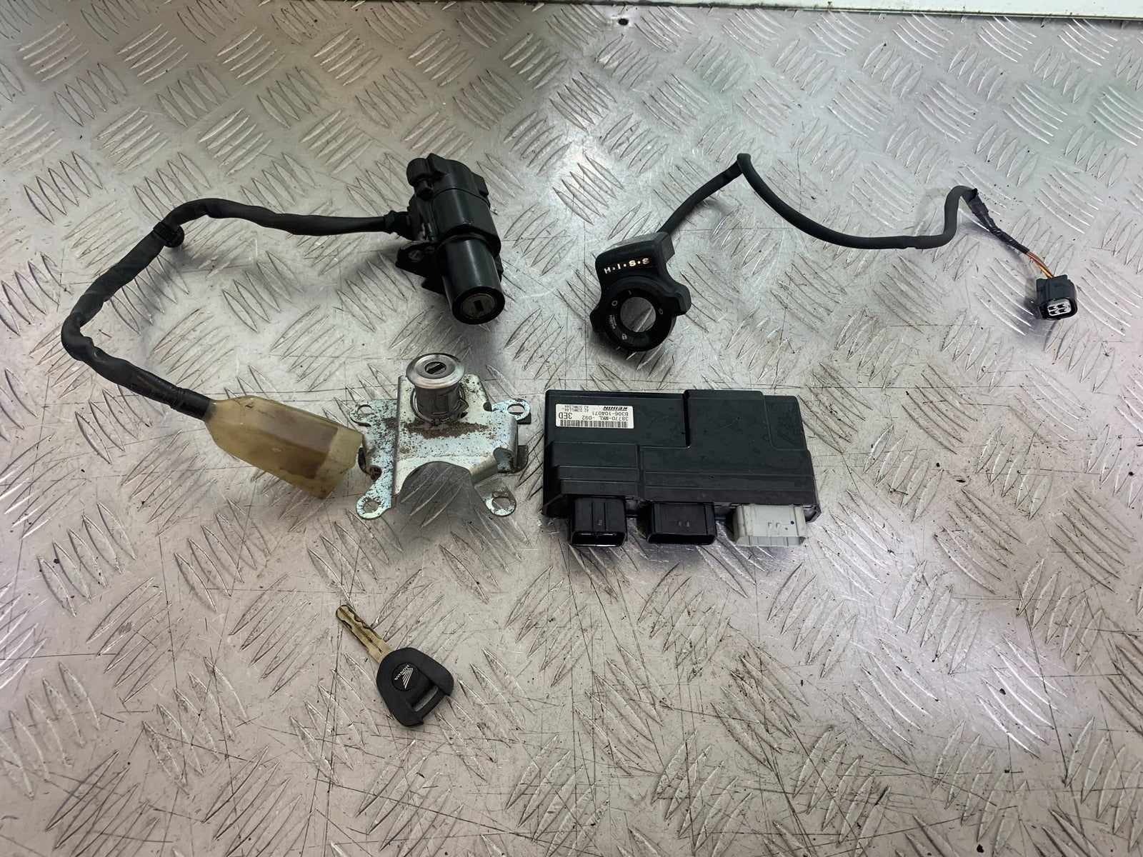HONDA NC750 NC 750 X ECU LOKS KEY YEAR 2019 (CMB1223)