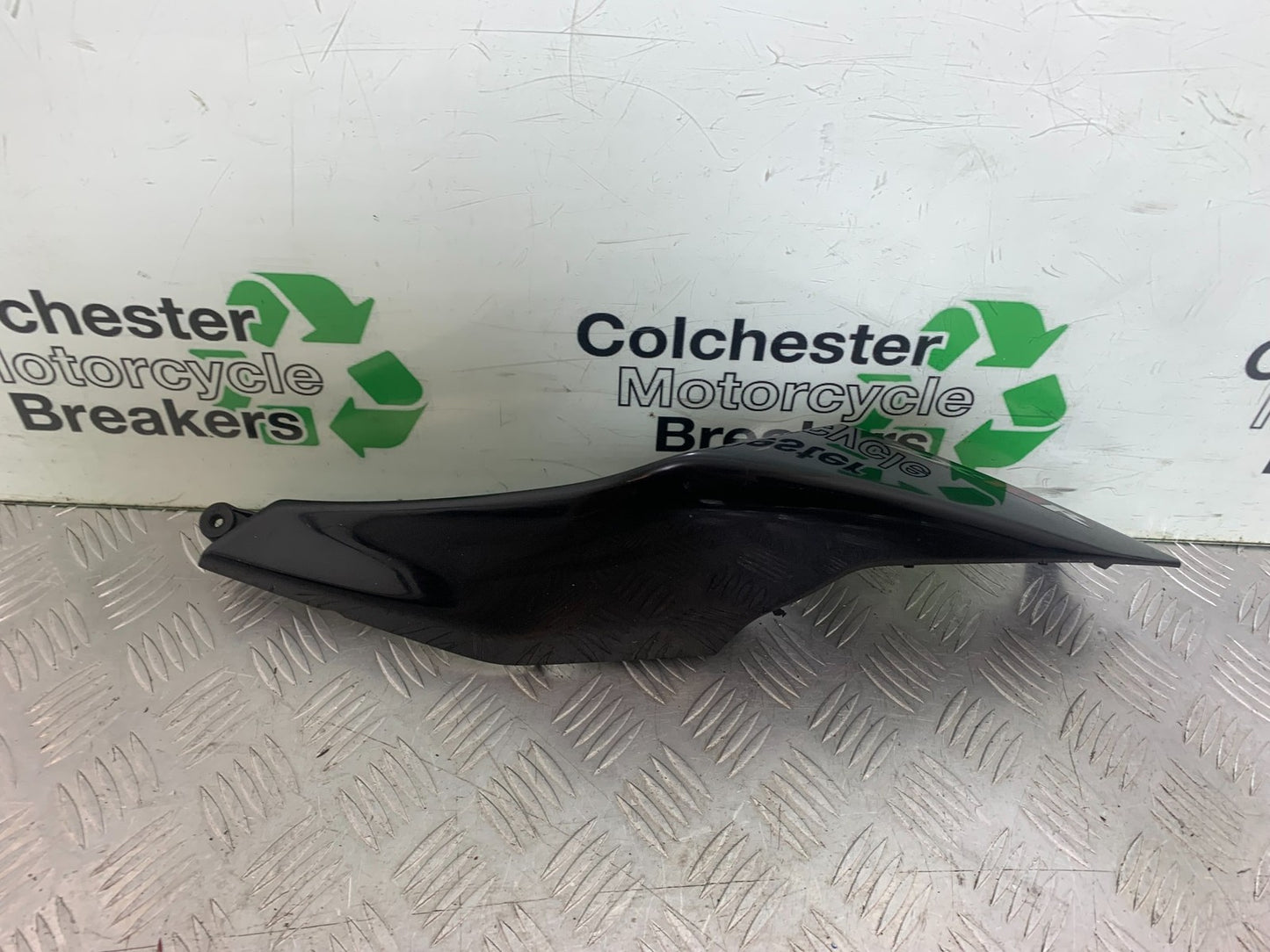 KAWASAKI ZX10R ZX10 R LEFT SEAT PANEL  2008-2010 (CMB1206)