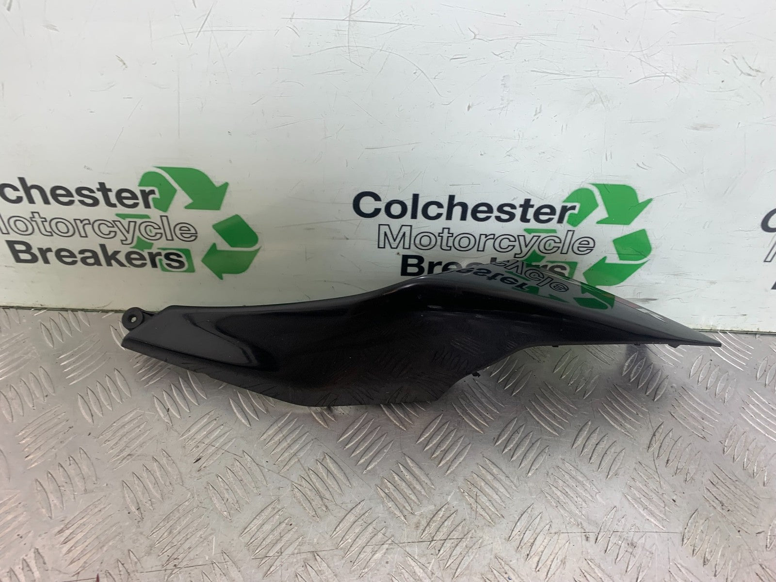 KAWASAKI ZX10R ZX10 R LEFT SEAT PANEL  2008-2010 (CMB1206)