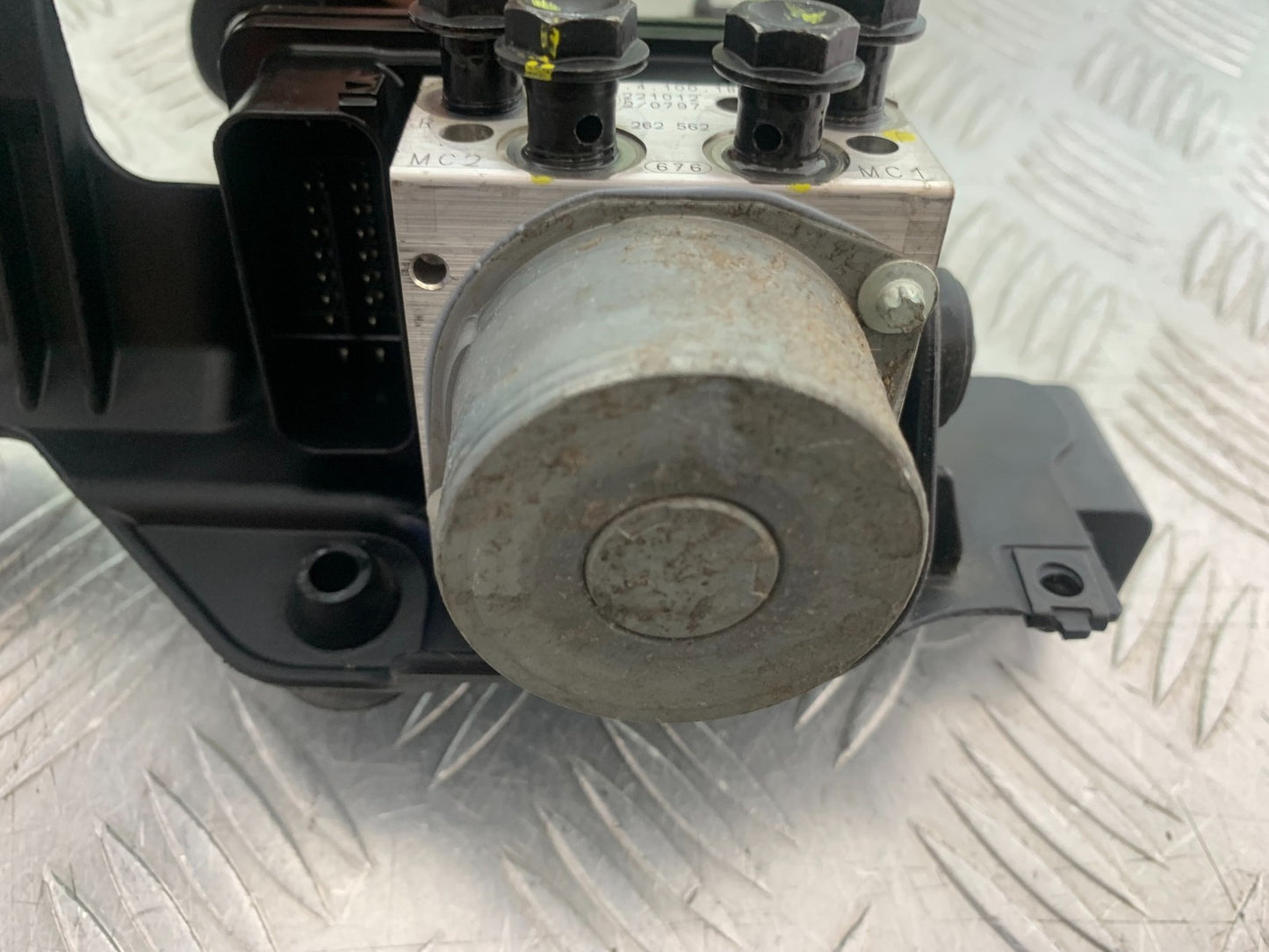 DUCATI 937 MONSTER ABS PUMP   YEAR 2021-2024 (CMB1270)