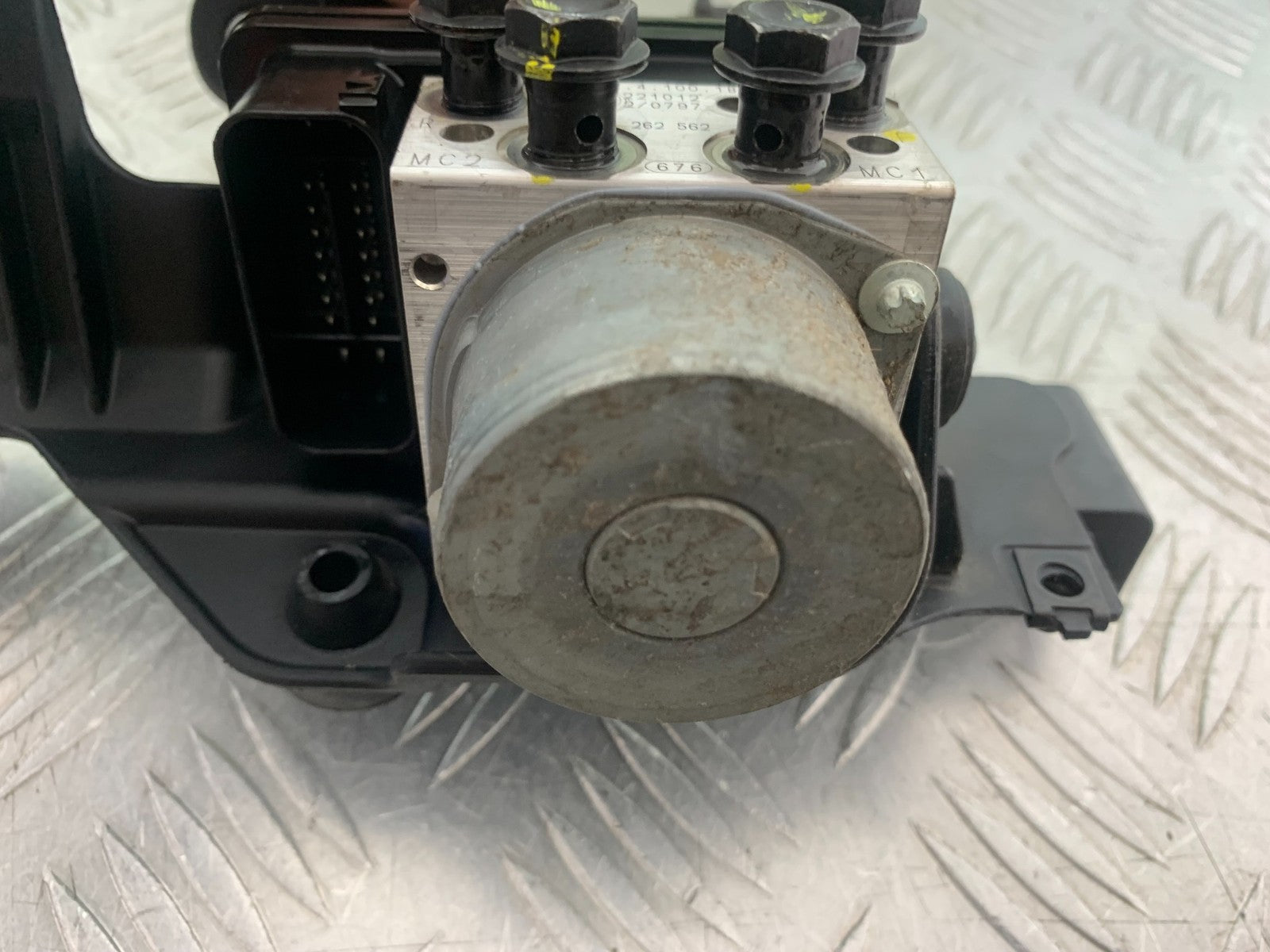 DUCATI 937 MONSTER ABS PUMP   YEAR 2021-2024 (CMB1270)
