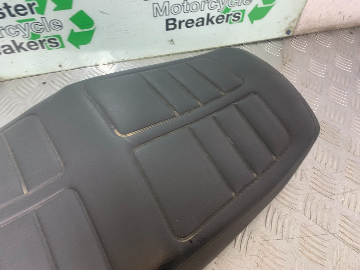 YAMAHA XJ900 XJ 900 DIVERSION SEAT   YEAR 1994-2002 (CMB1292)