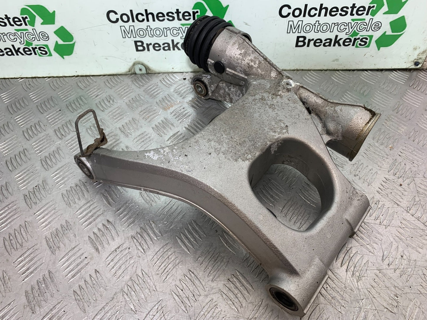 KAWASAKI GTR1400 GTR 1400 SWINGARM YEAR 2007-2009 (CMB1306)