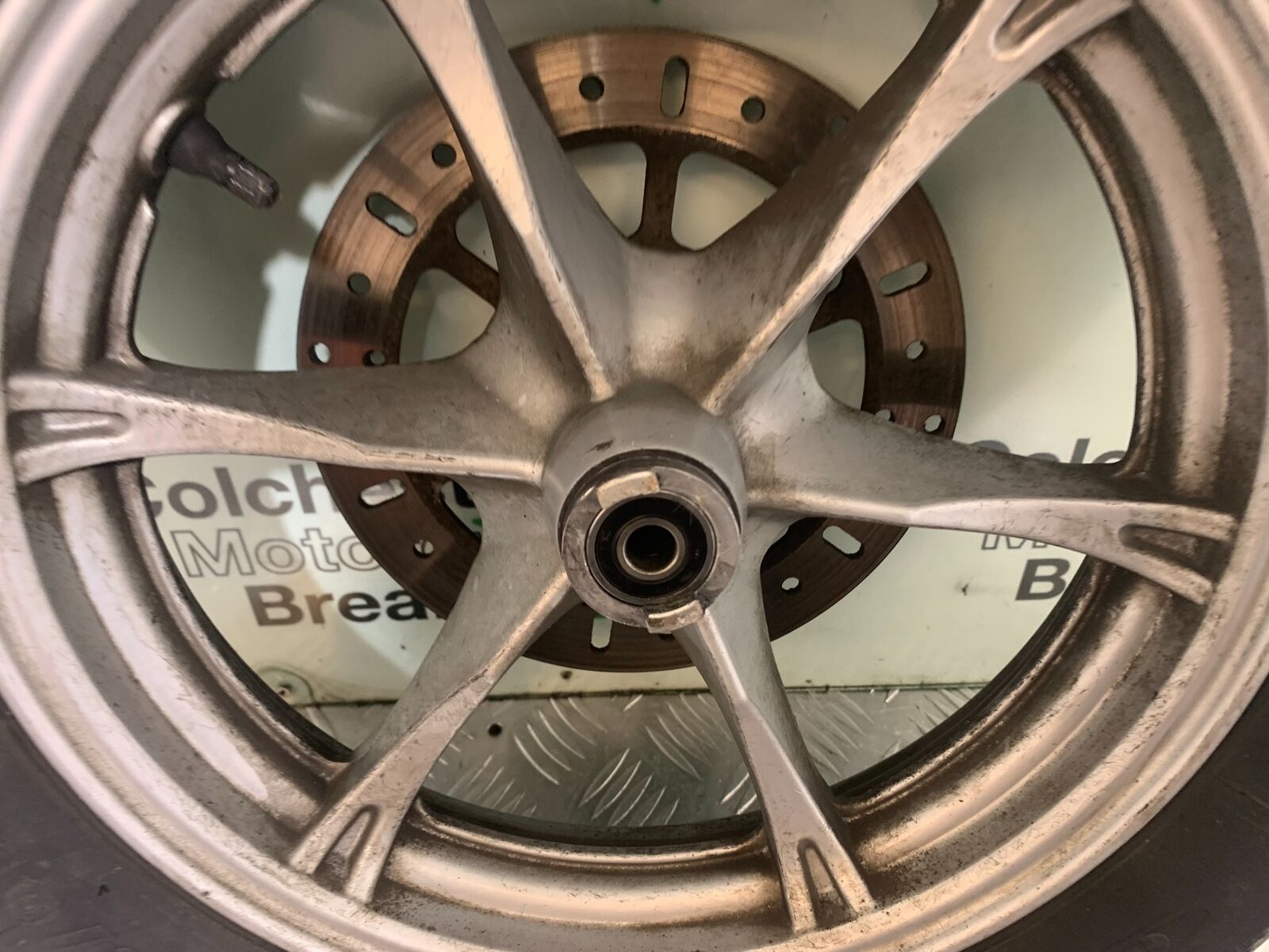 SUZUKI AN 200 UN 200 BURGMAN FRONT WHEEL   YEAR 2007-09 (CMB1128)