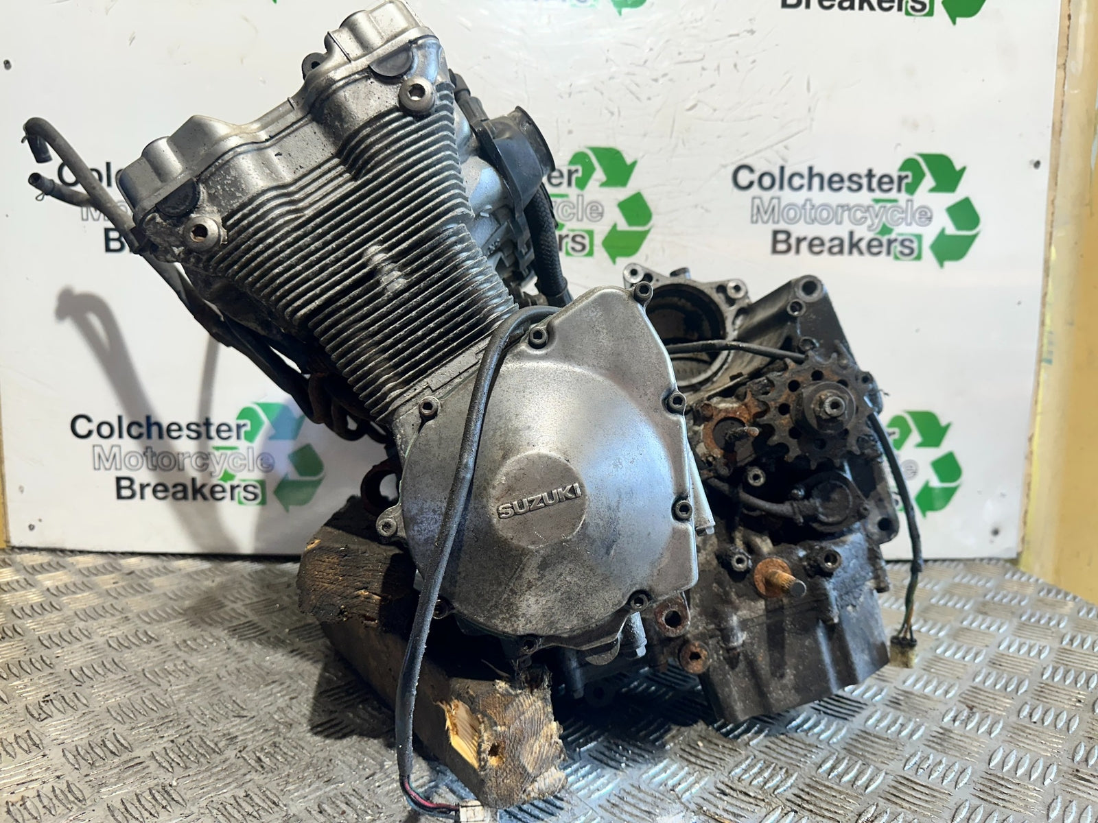 SUZUKI GSF600 GSF 600 MK2 BANDIT OIL COOLED ENGINE YEAR 2001-2003 (CMB1157)