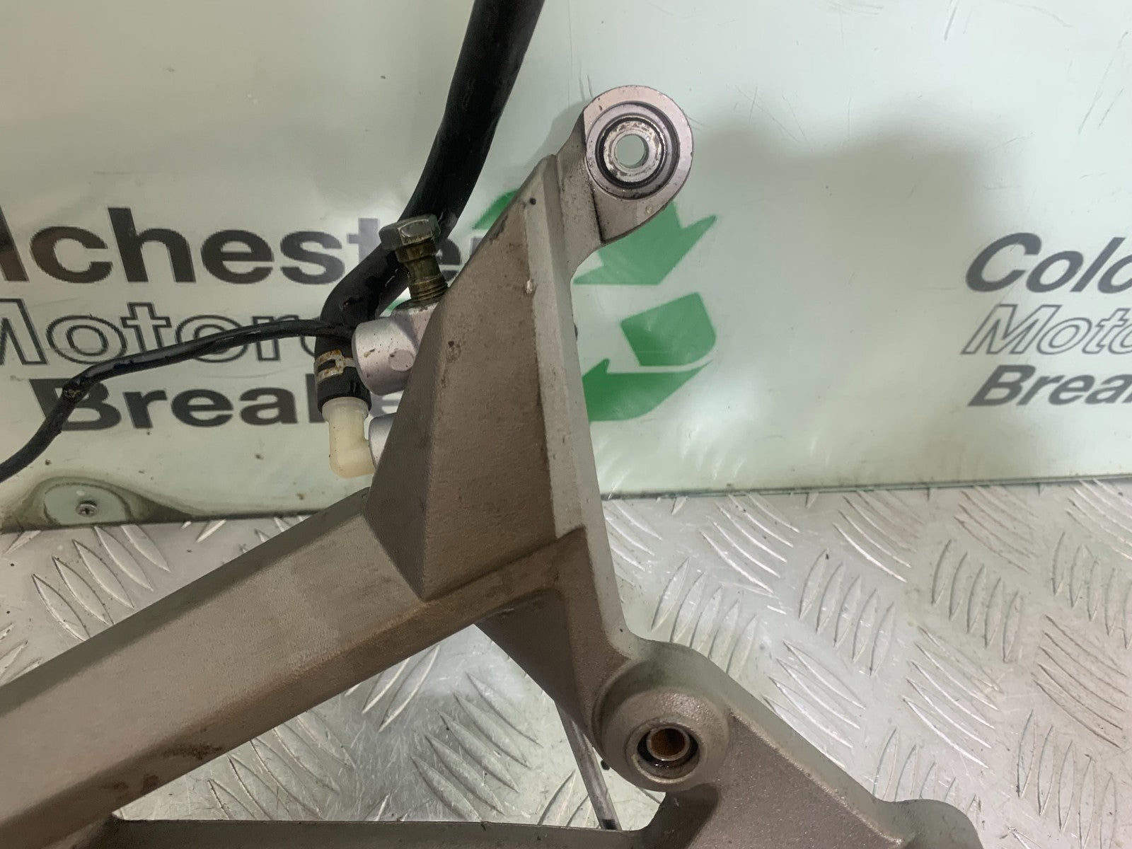 APRILIA SL750 SL 750 SHIVER RIGHT HANGER  YEAR 2008-2016 (CMB1242)