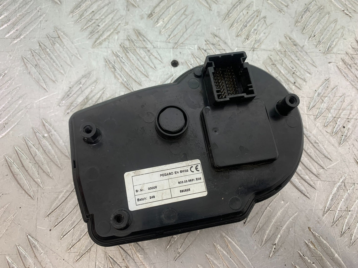 APRILIA 650 PAGASO STRADA CLOCKS SPEEDO DASH  YEAR 2005-2010 (CMB1260)