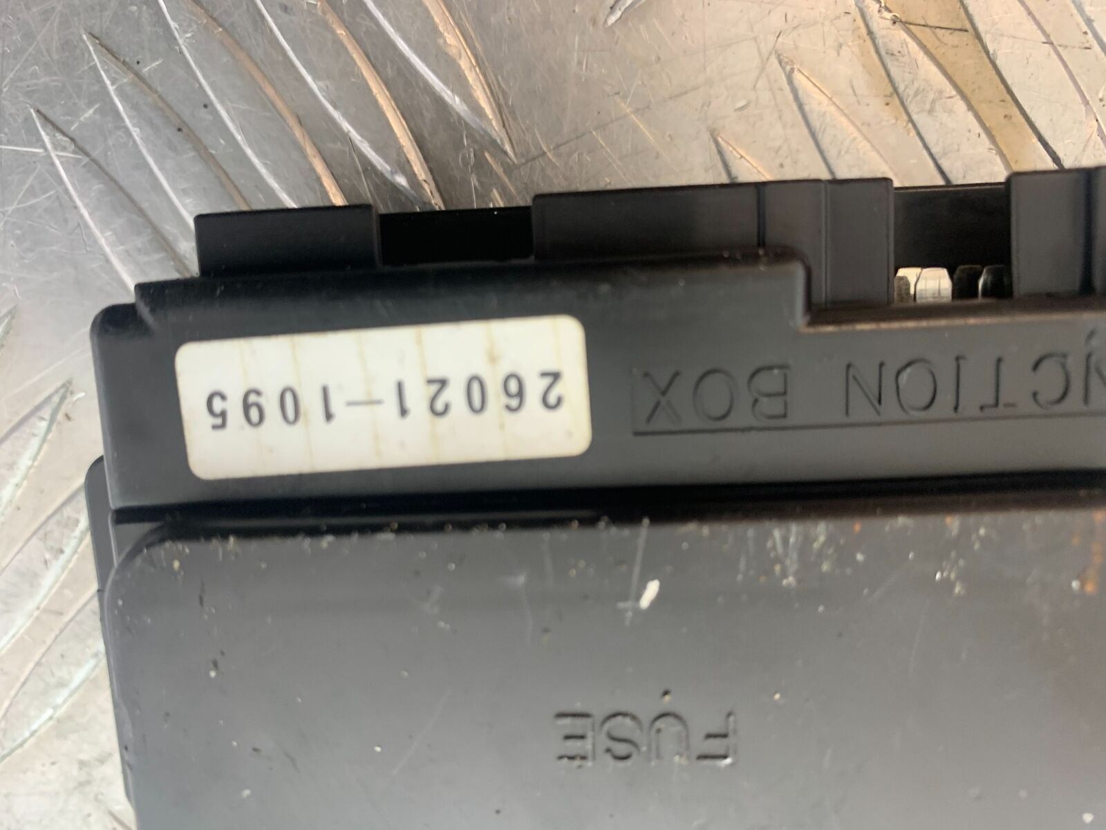 KAWASAKI ZX6R ZX6 J FUSE BOX  YEAR 2000 (CMB1129)