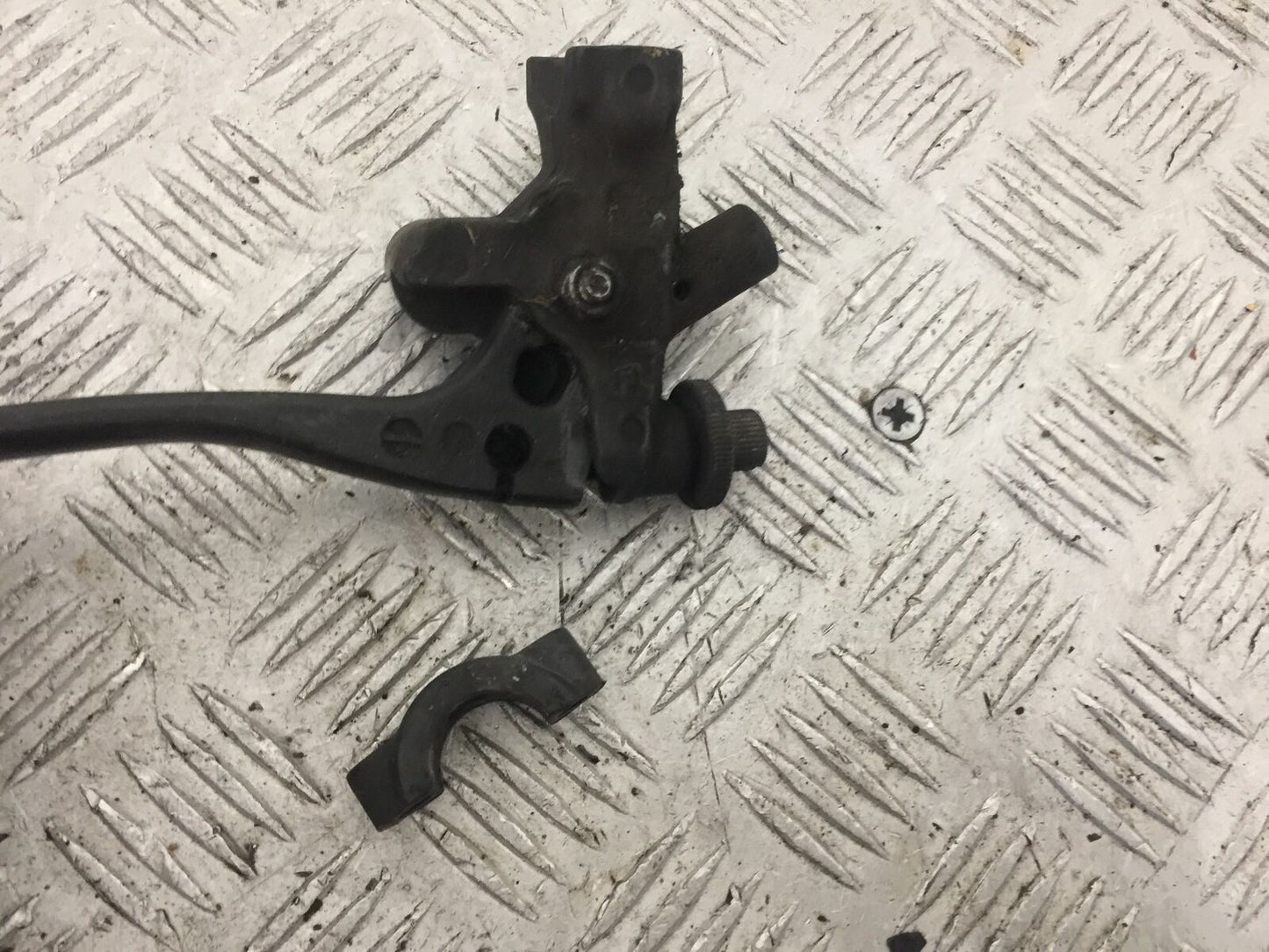 HONDA NT650 V DEAUVILLE CLUTCH LEVER AND BRACKET  YEAR 1998-06 (STOCK NO 843)