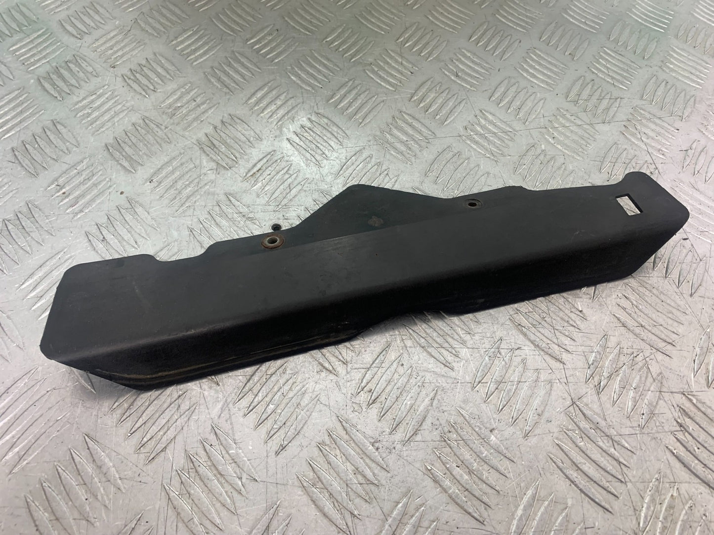 KAWASAKI GPZ600 GPZ 600 ENGINE COVER INFILL   YEAR 1988-90 (CMB1258)