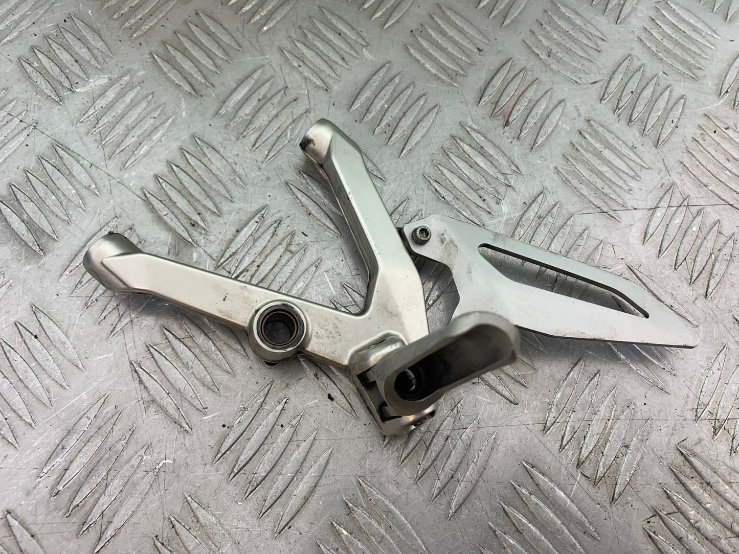 DUCATI 1299 PANIGALE FRONT LEFT HANGER AND PEG  YEAR 2016 (CMB 1187)
