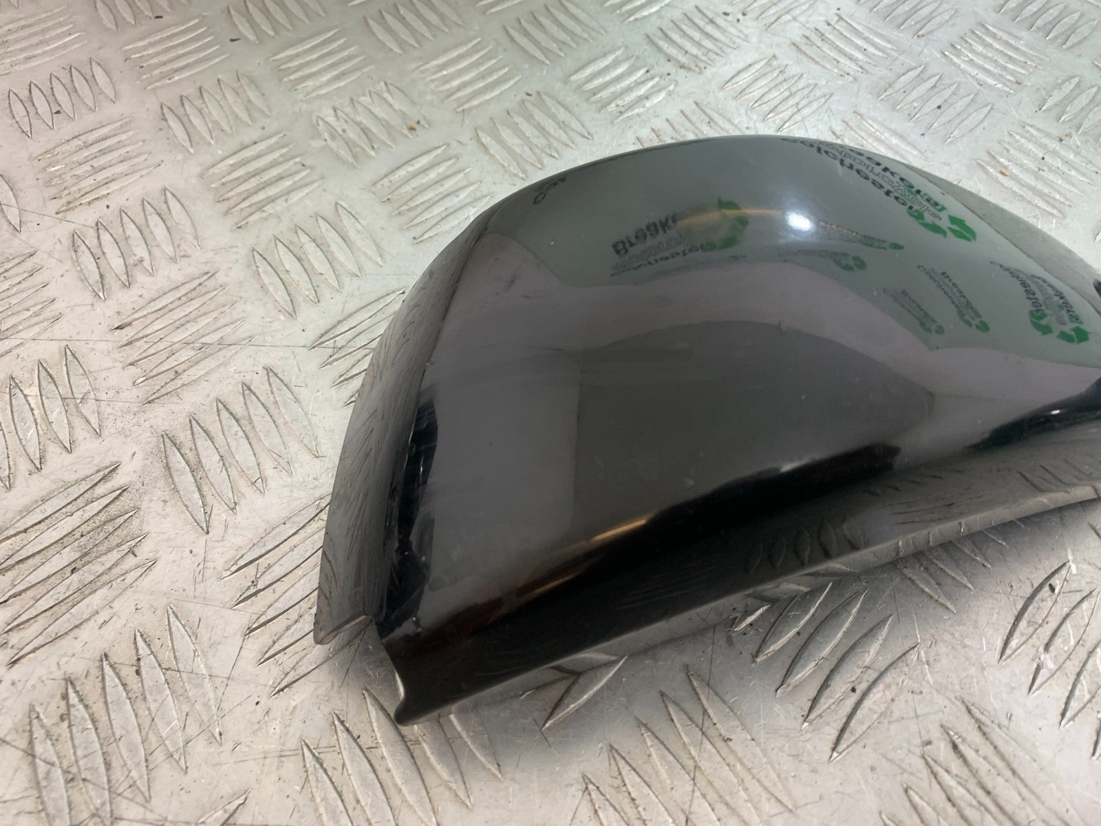YAMAHA XVS 1300 MIDNIGHT STAR RIGHT SEAT PANEL   YEAR 2007-16 (CMB1200)