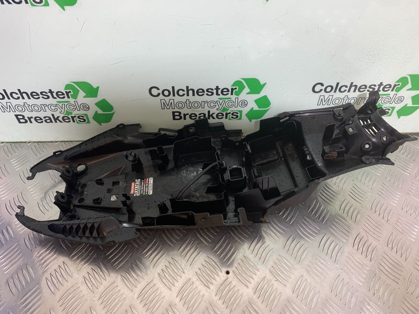 HONDA CBR650 F CBR 650F UNDERTRAY  YEAR 2014-2017  (STOCK 998)