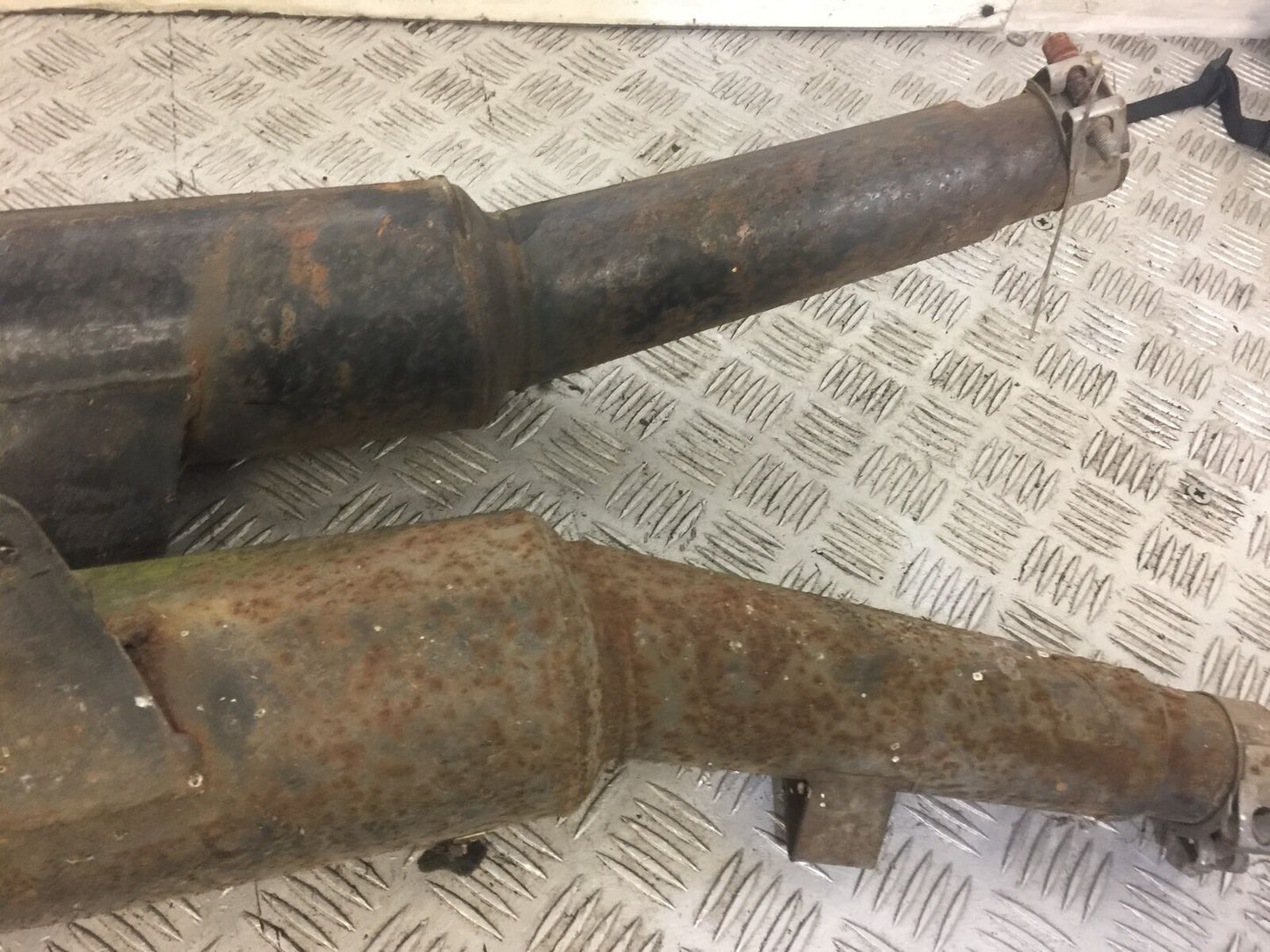 YAMAHA FJ1200 FJ 1200 EXHAUST   YEAR 1988 (STOCK 653)