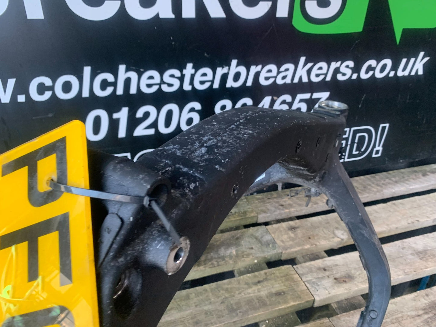 HONDA CBF600 CBF 600 FRAME REG LOG BOOK  YEAR 2004 -07  (CMB1247)