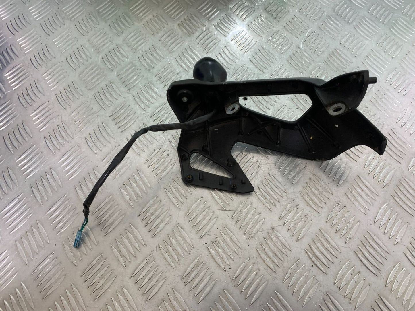 HONDA NC750 NC 750 S FRONT RIGHT INDICATOR AND BRACKET   2014-2016 (CMB1064)