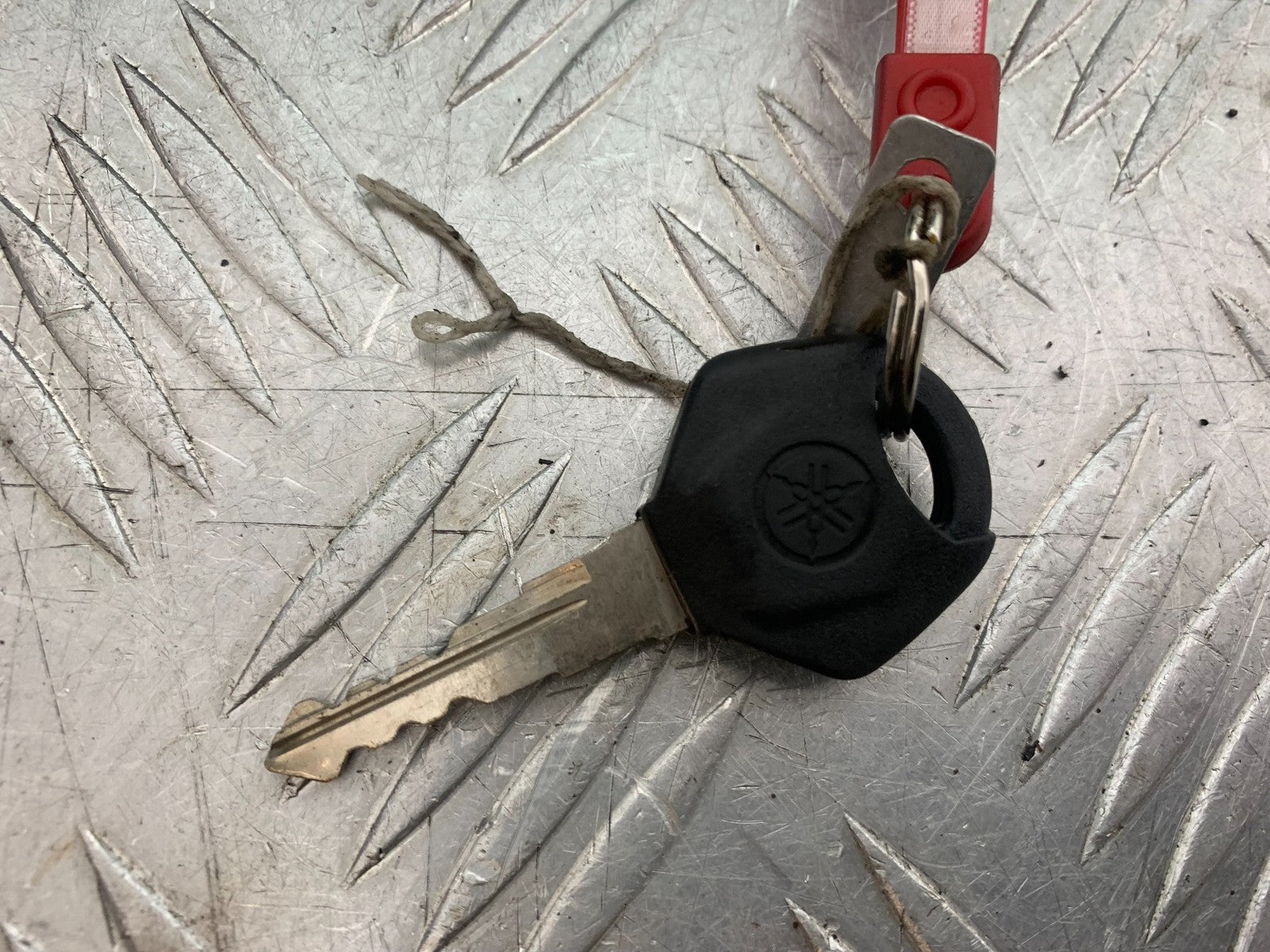 YAMAHA YZF-R125 YZF 125 LOCKS KEY TOP YOKE   YEAR 2019-2022 (CMB1263)