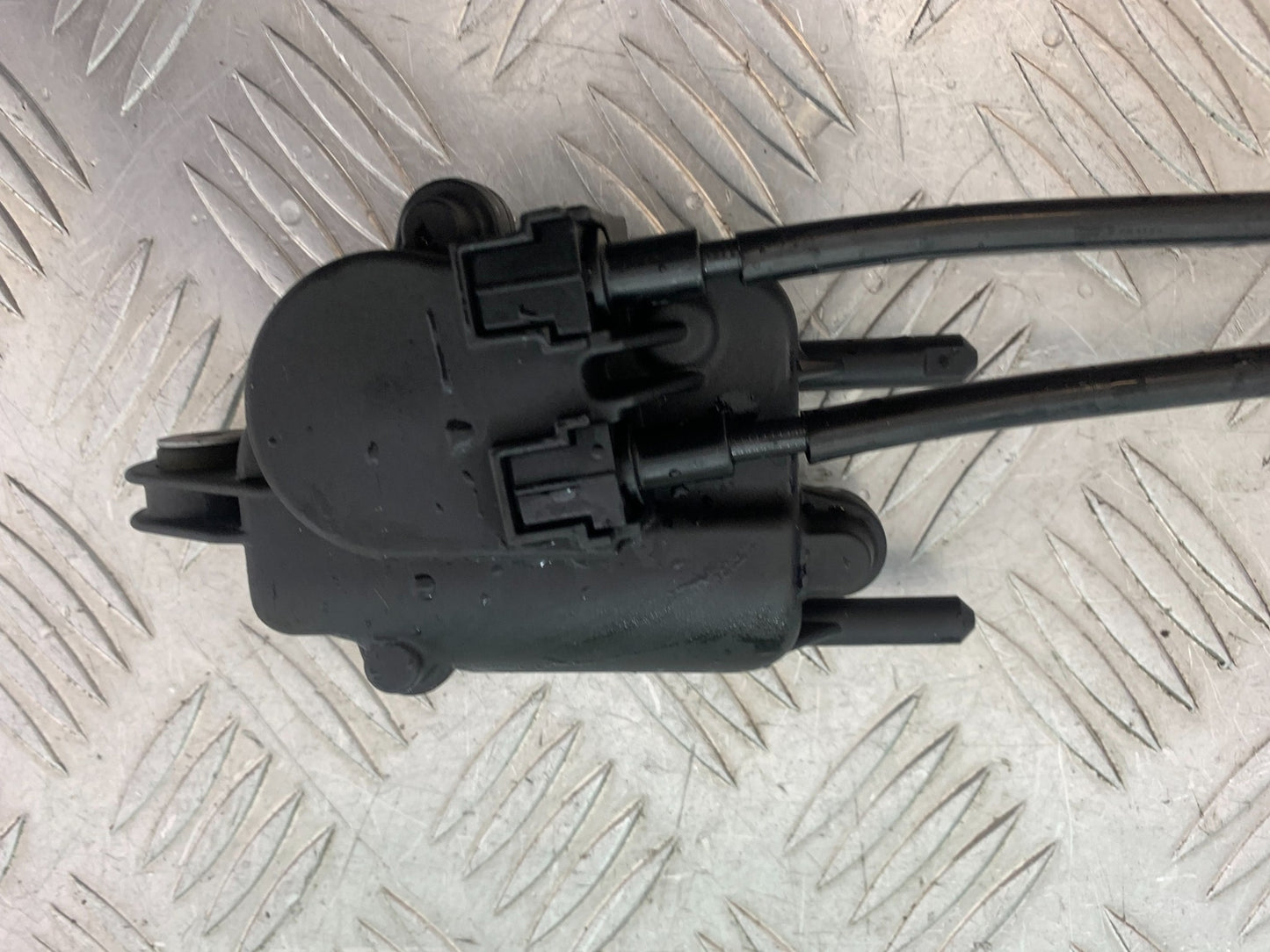 BMW M1000 R SERVO MOTOR AND CABLES   YEAR 2023-2024 (CMB1140)
