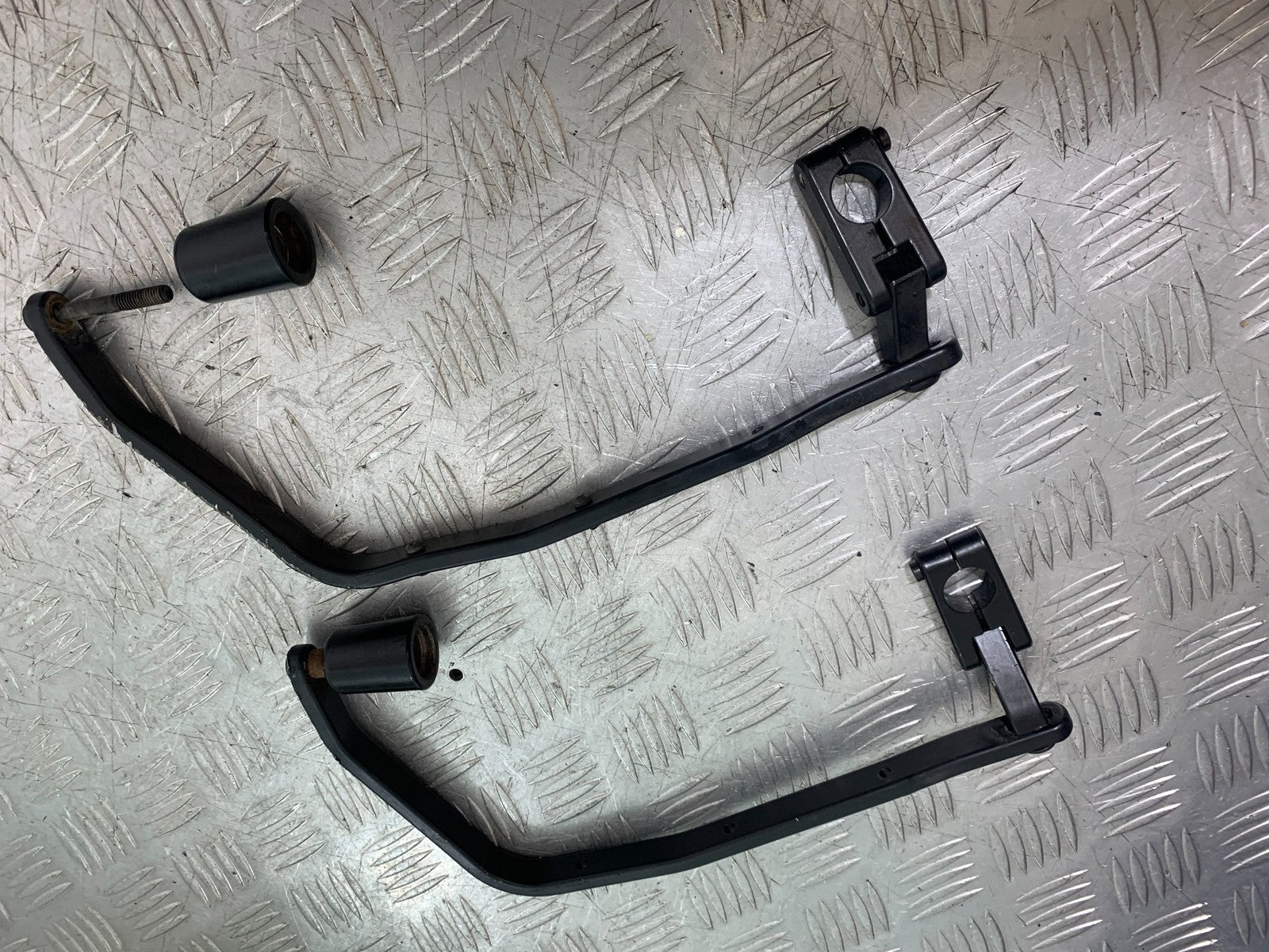 KAWASAKI 650 VERSYS HAND GUARDS   YEAR 2015-2018 (CMB1288)