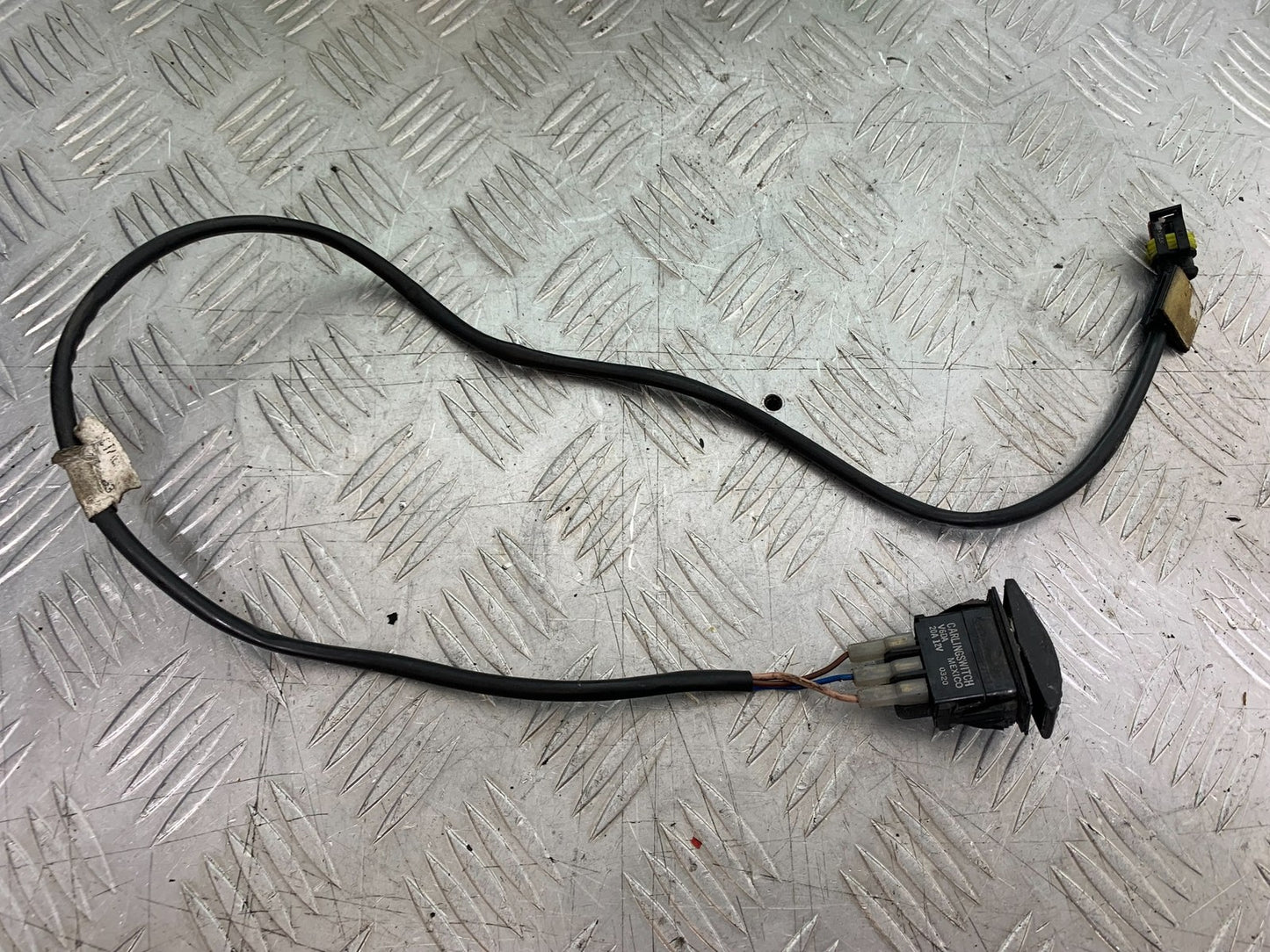TRIUMPH 955i SPRINT ST HEATED GRIP SWITCH YEAR 1999-04 (CMB1230)