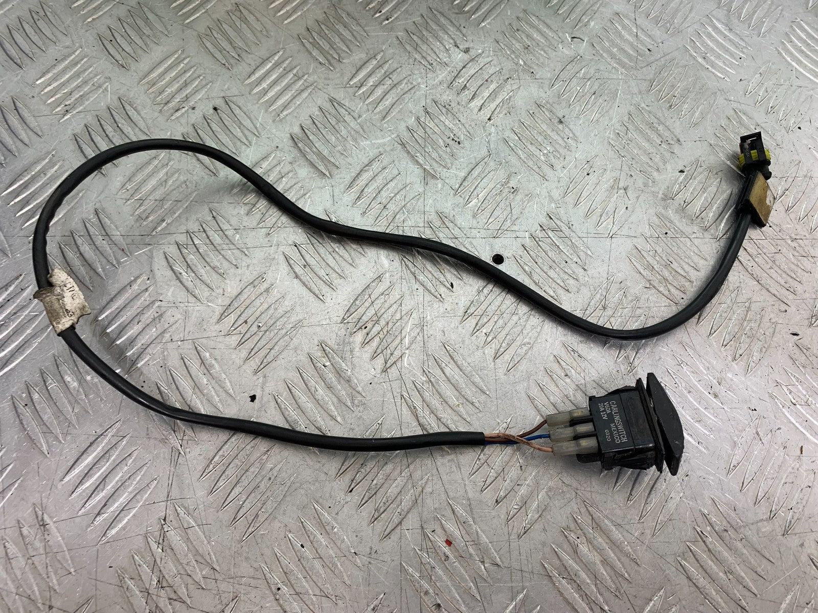TRIUMPH 955i SPRINT ST HEATED GRIP SWITCH YEAR 1999-04 (CMB1230)
