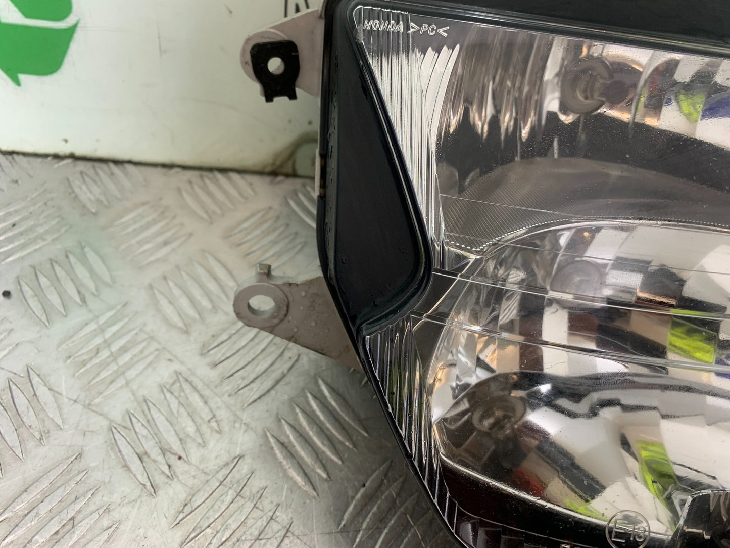 HONDA CBR1100 BLACKBIRD HEADLIGHT  YEAR 1999-2005 (CMB1232)