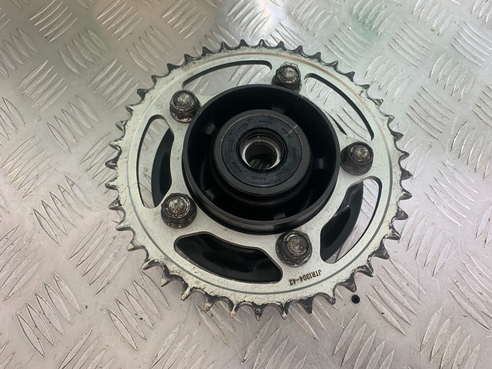 HONDA CB650 F CB 650 FA-H REAR SPROCKET CARRIER   YEAR 2017- 2019 (CMB1087)