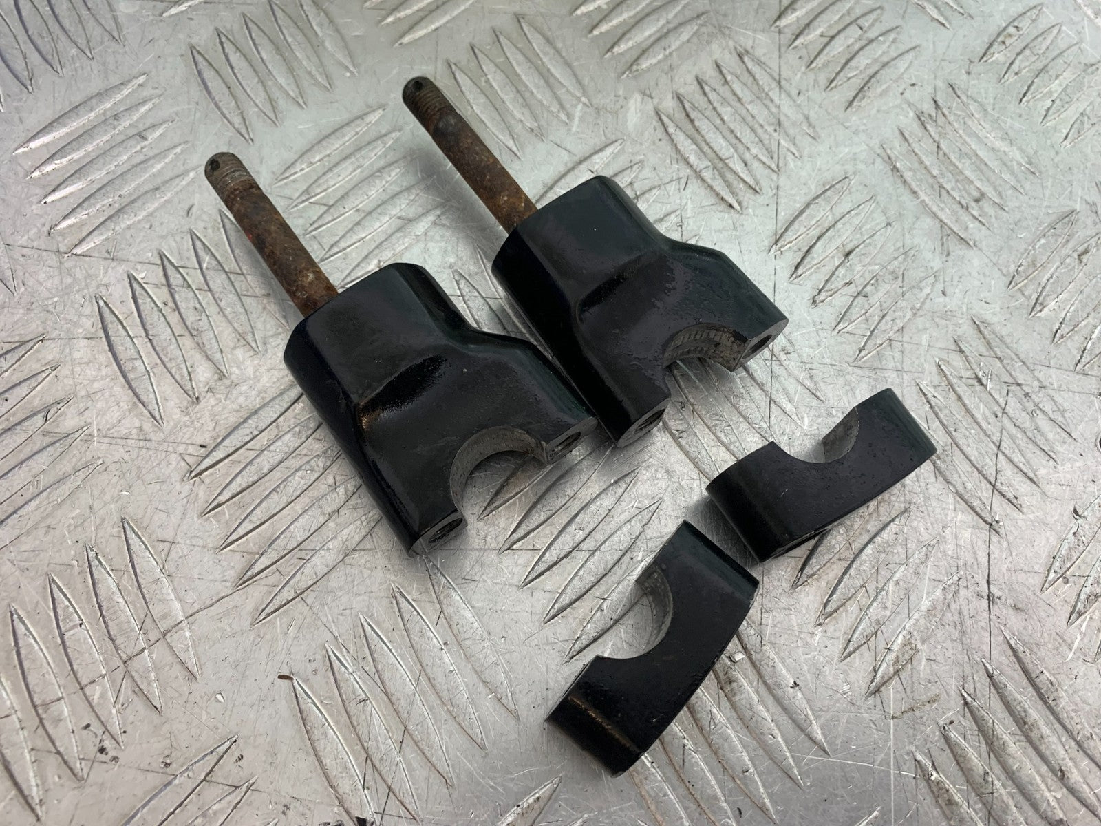 YAMAHA FZS1000 FAZER HANDLEBAR RISERS  YEAR 2001-05 (CMB1275)