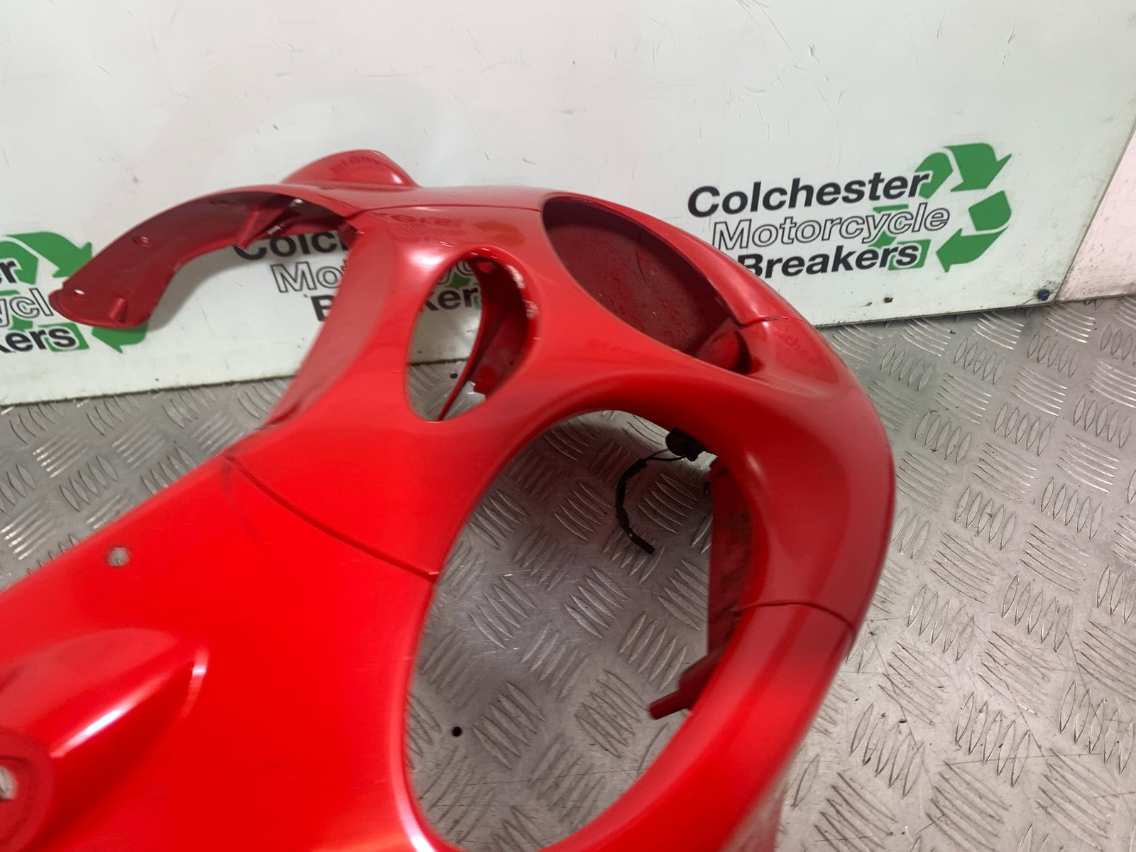 TRIUMPH 955i SPRINT ST TOP FAIRING  1999-2004 (CMB1176)