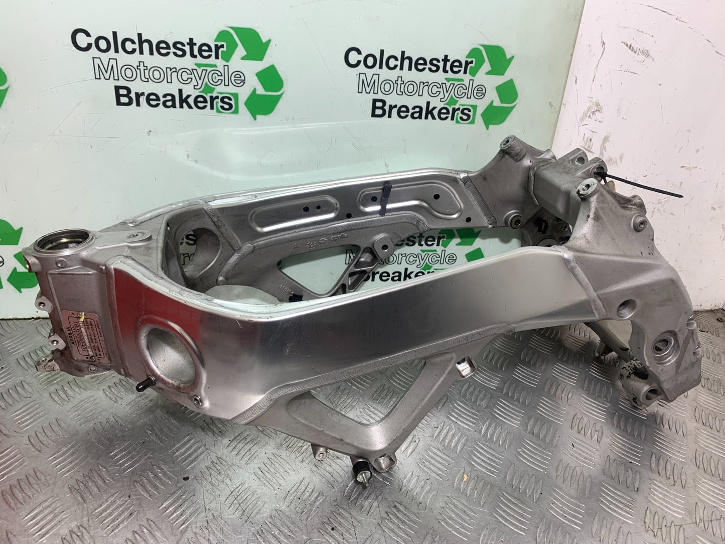 APRILIA TUONO 1000 V4R FRAME REG LOG BOOK YEAR 2011-13  (CMB1331)