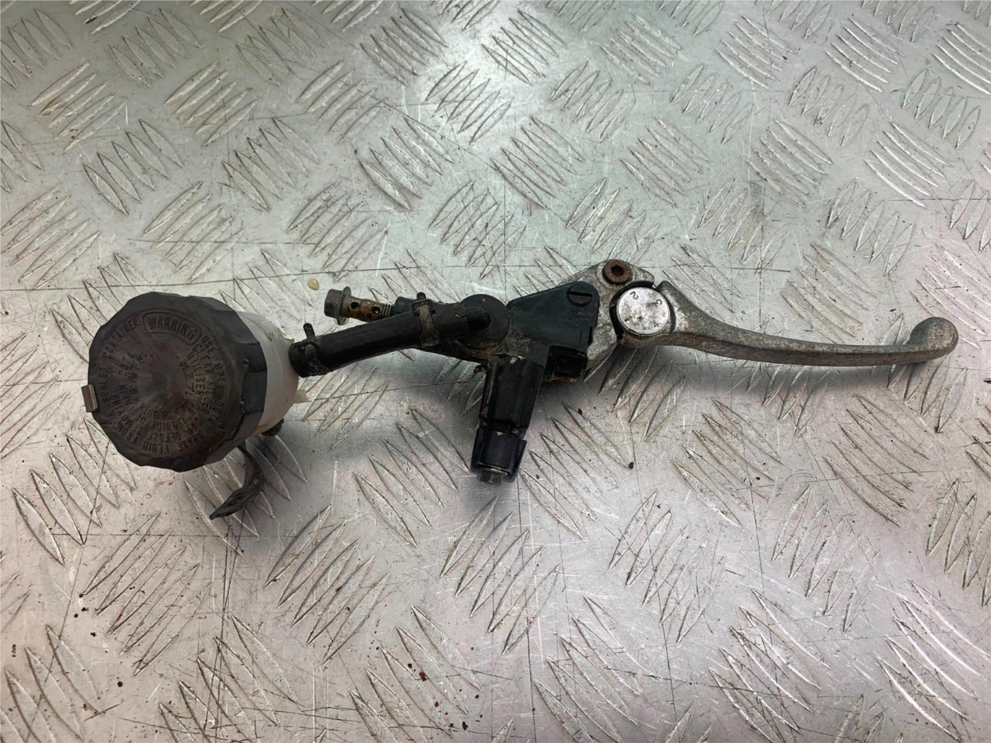 YAMAHA YZF1000 THUNDERACE FRONT BRAKE MASTER CYLINDER  YEAR 1997-2000 (CMB1204)