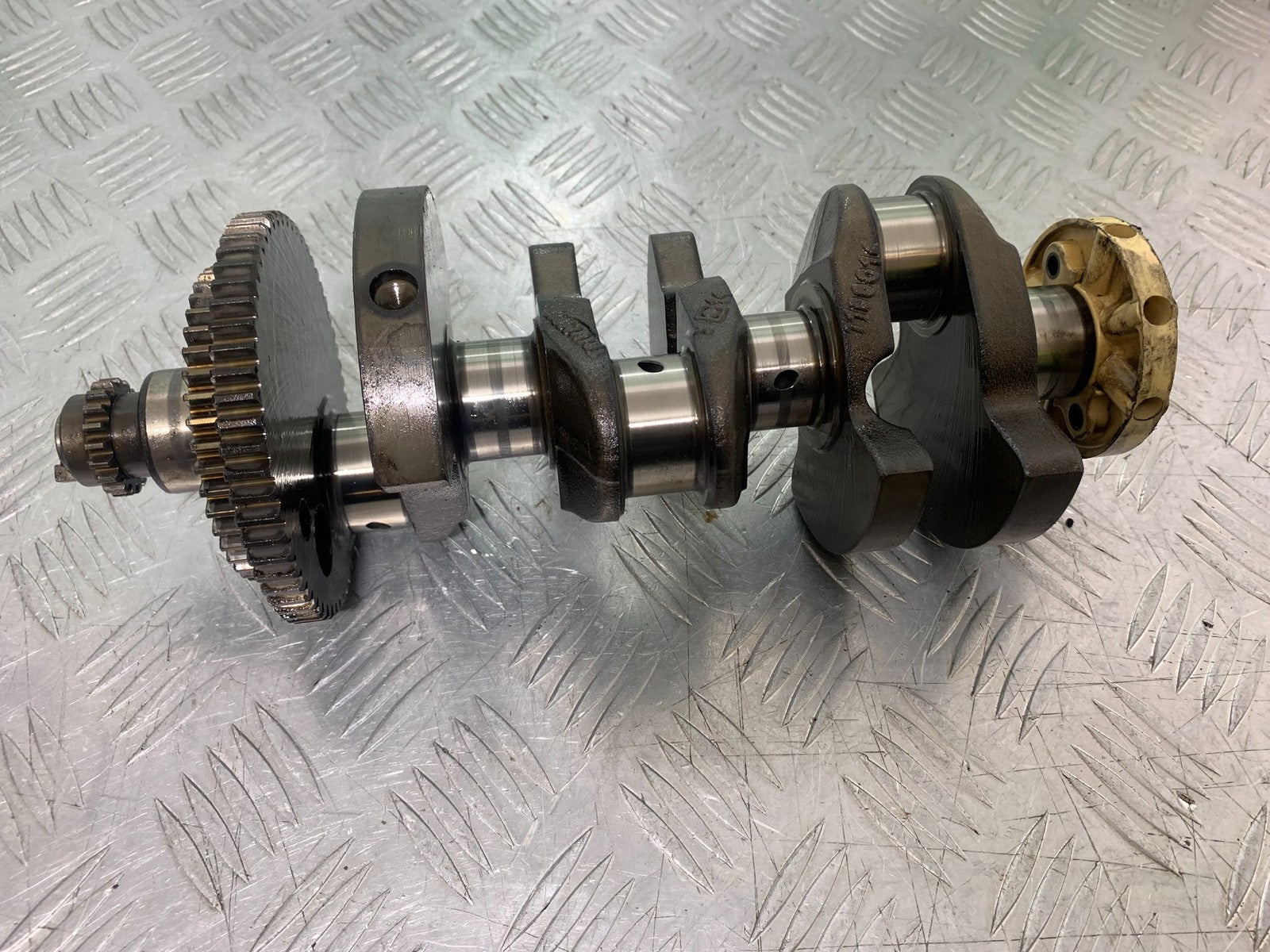 TRIUMPH 955i SPRINT ST CRANKSHAFT  YEAR 1999-2004