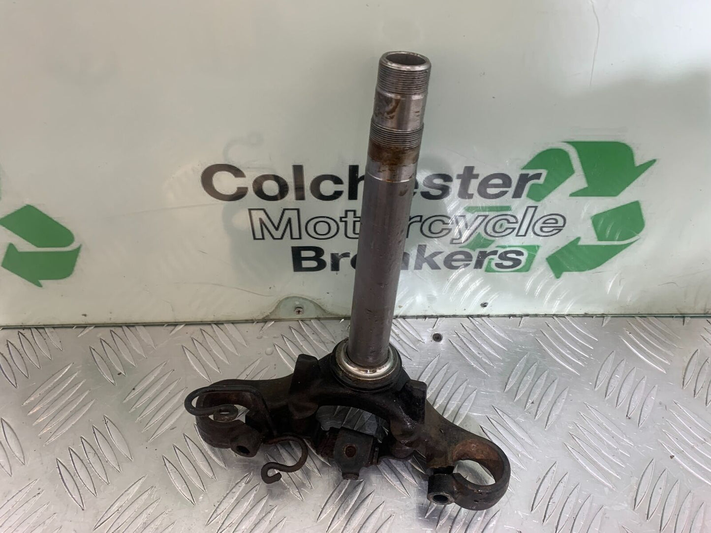 HONDA CBR125 CBR 125 BOTTOM YOKE   YEAR 2004-06  (CMB1040)