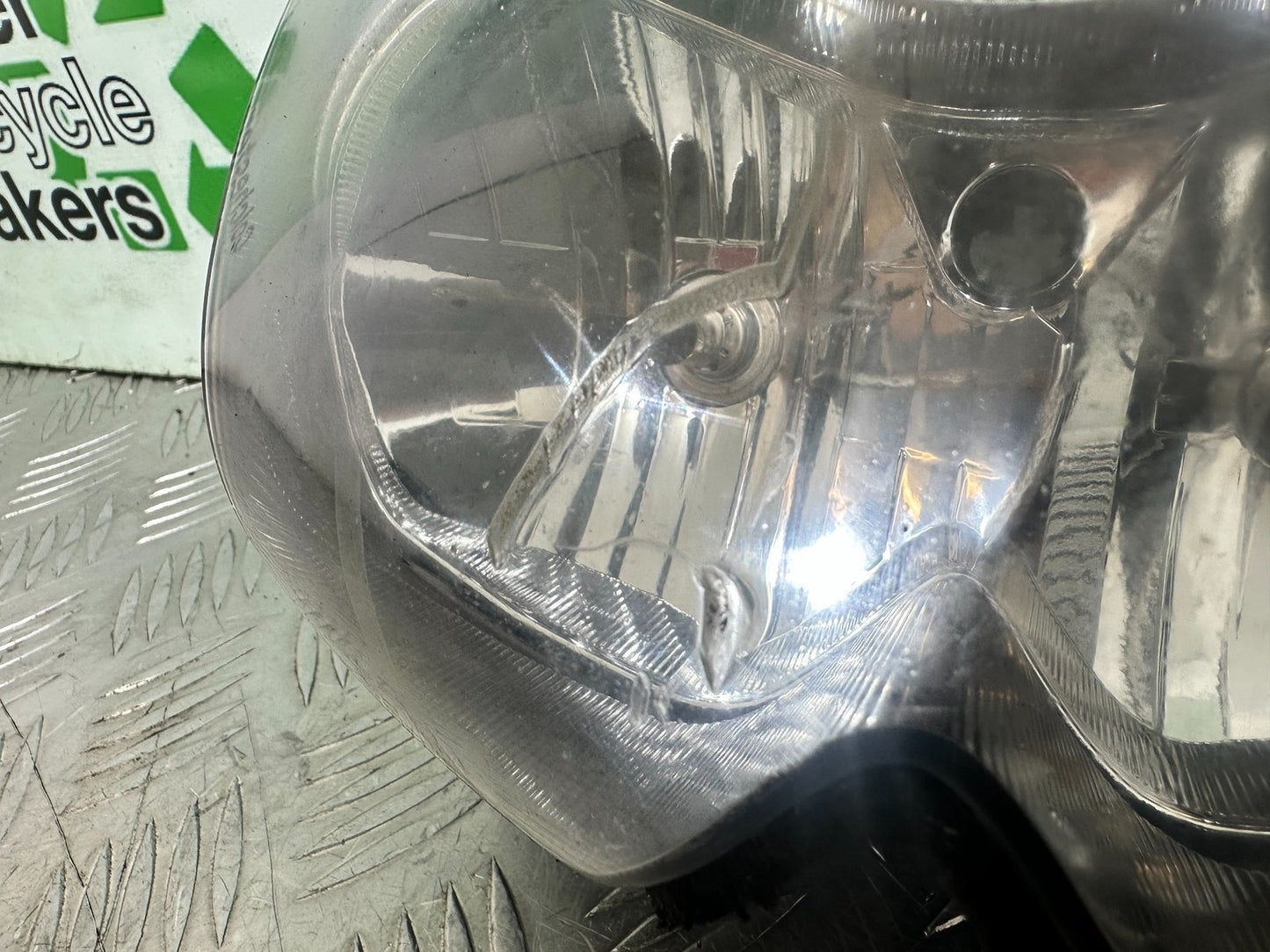 KAWASAKI ER6 F ER6F HEADLIGHT HEADLAMP YEAR 2005-2008 (CMB1178)