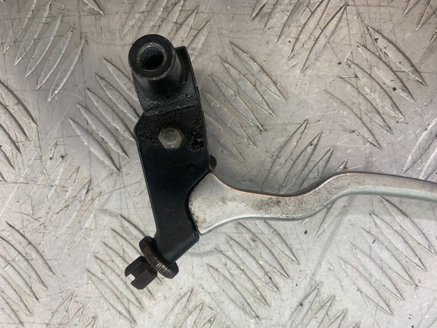 SUZUKI GSX750 INAZUMA CLUTCH LEVER AND BRACKET    YEAR 1998-2003 (CMB1308)