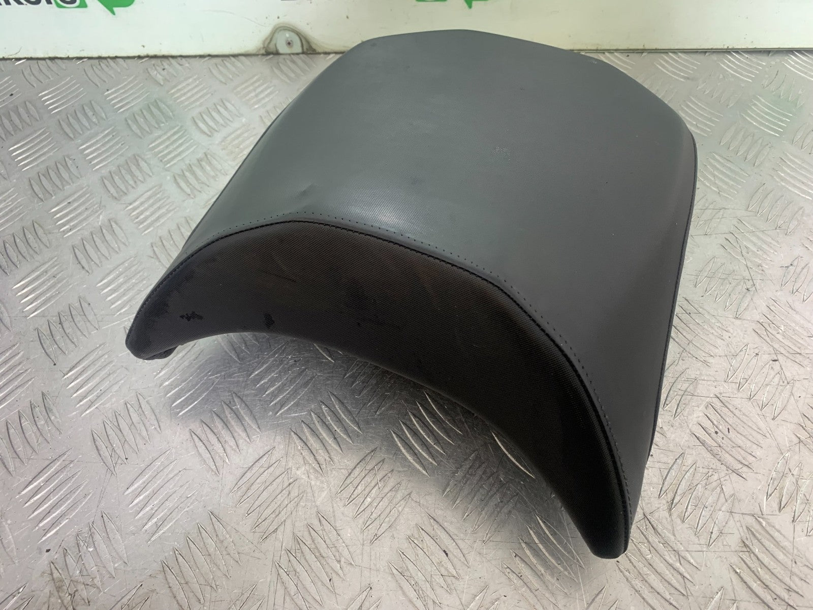 BMW R1200 R 1200 GS REAR SEAT  YEAR 2013-2016 (CMB1257)