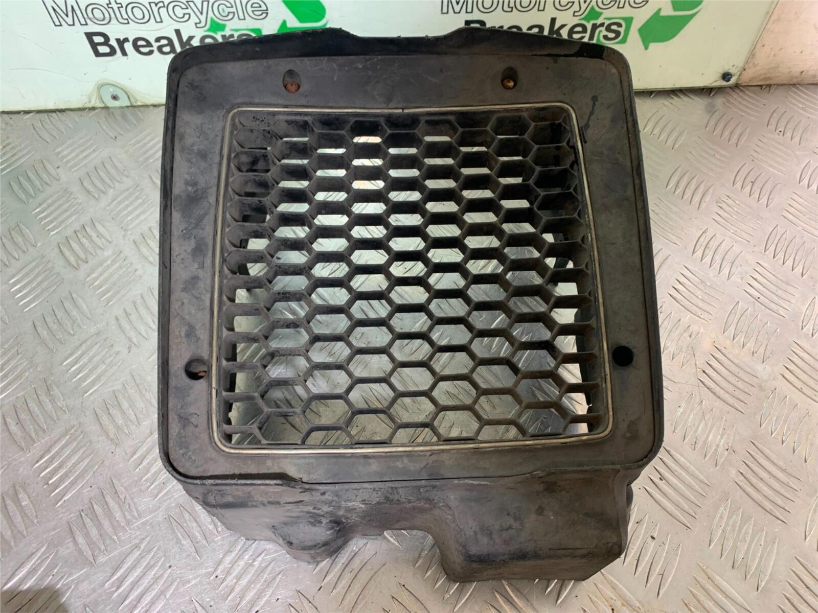 HONDA CX500 CX 500 RADIATOR GRILL YEAR 1978-81 (CMB1079)